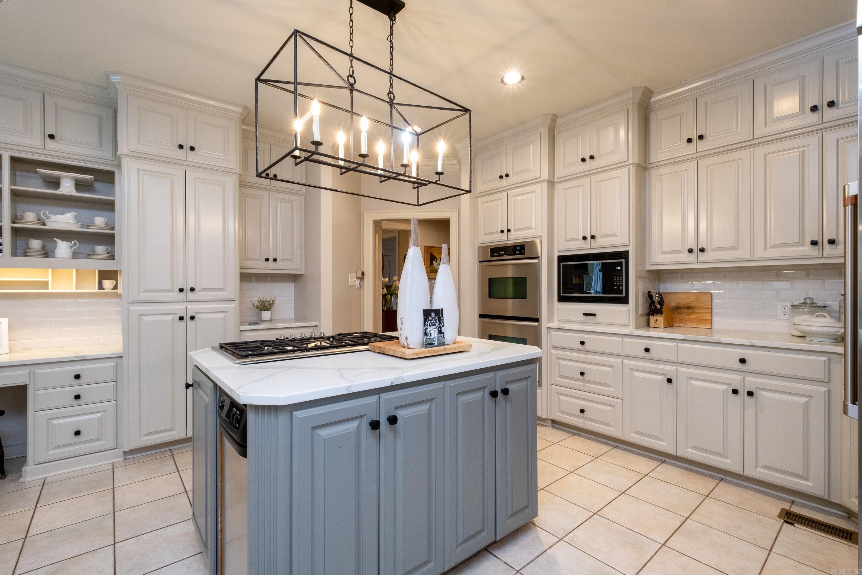 CHENAL VALLEY THE ESTATES - Residential