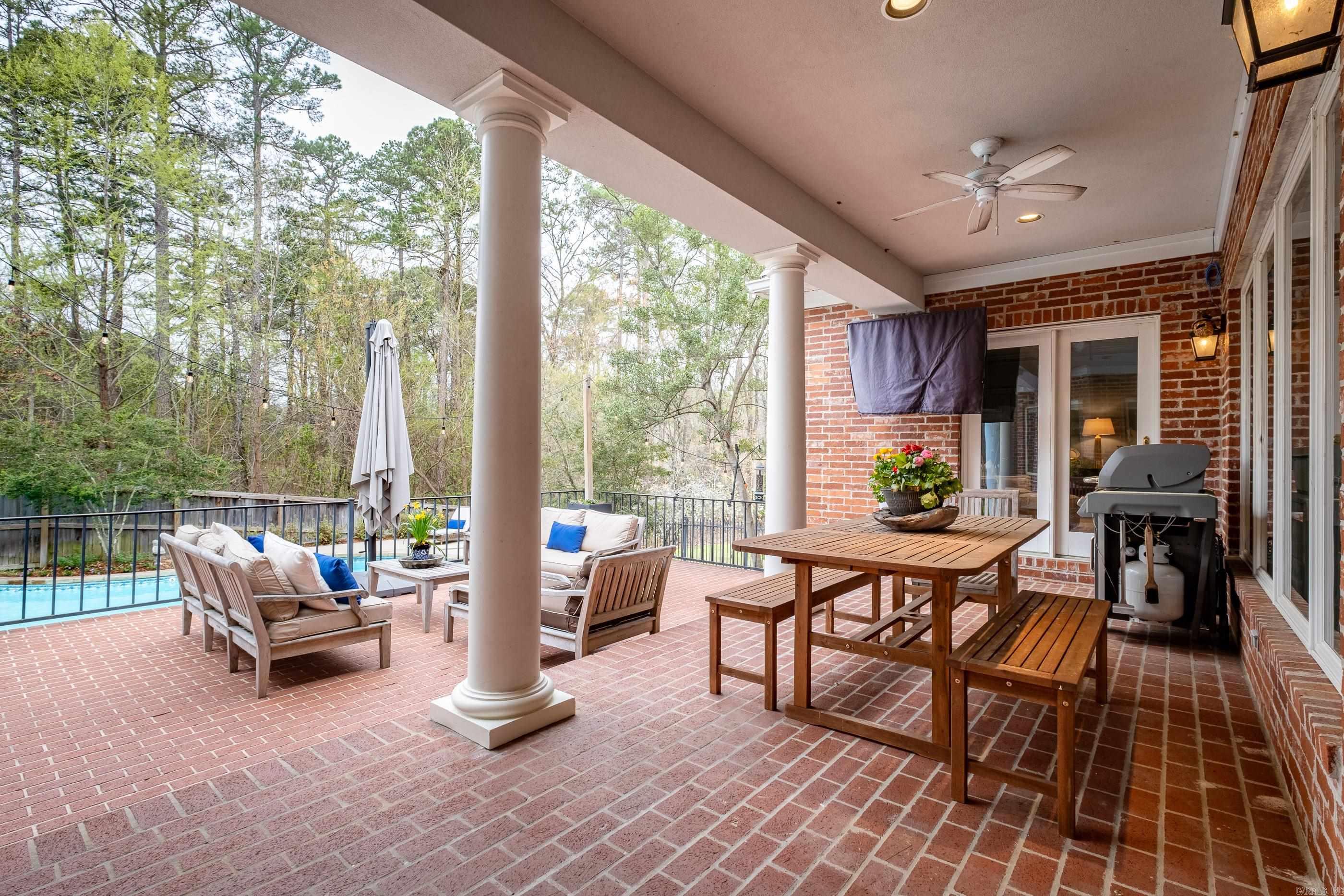 CHENAL VALLEY THE ESTATES - Residential
