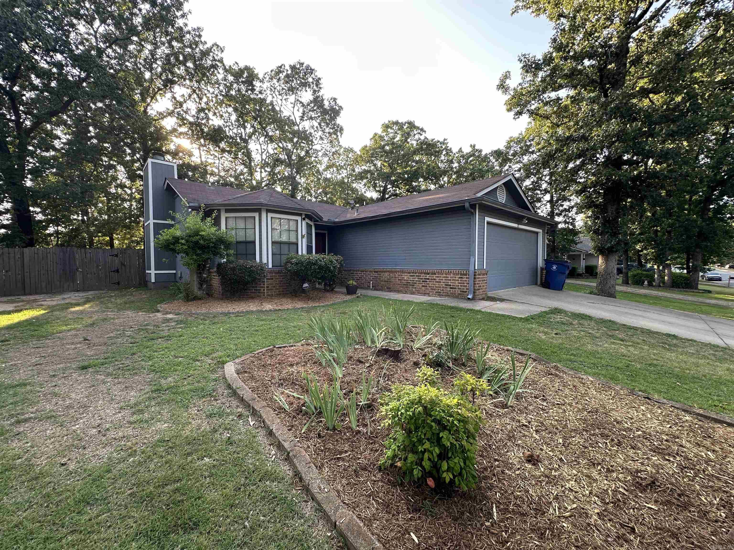 ROLLING OAKS - Residential