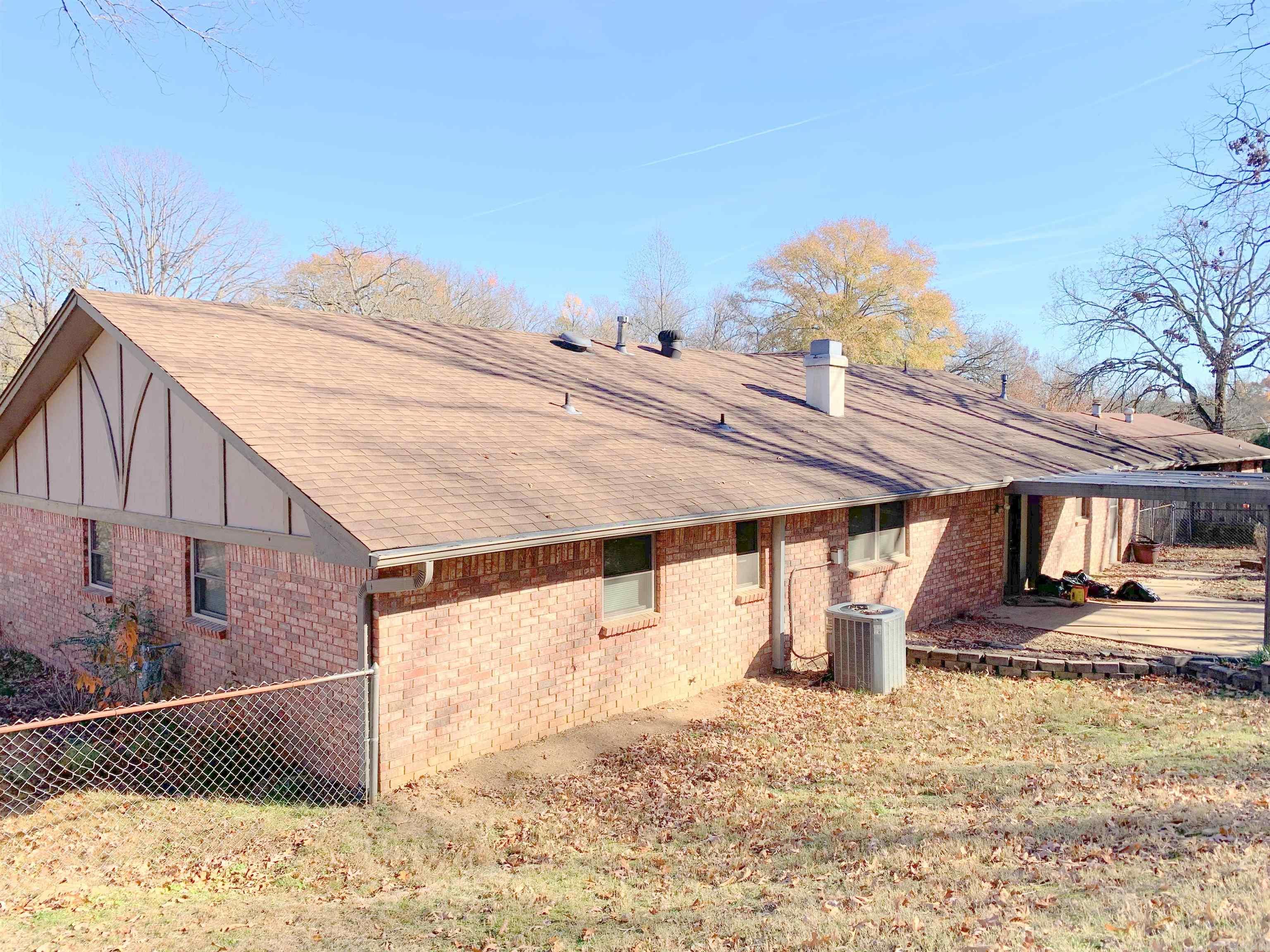 COUNTRY CLUB PARK - Residential