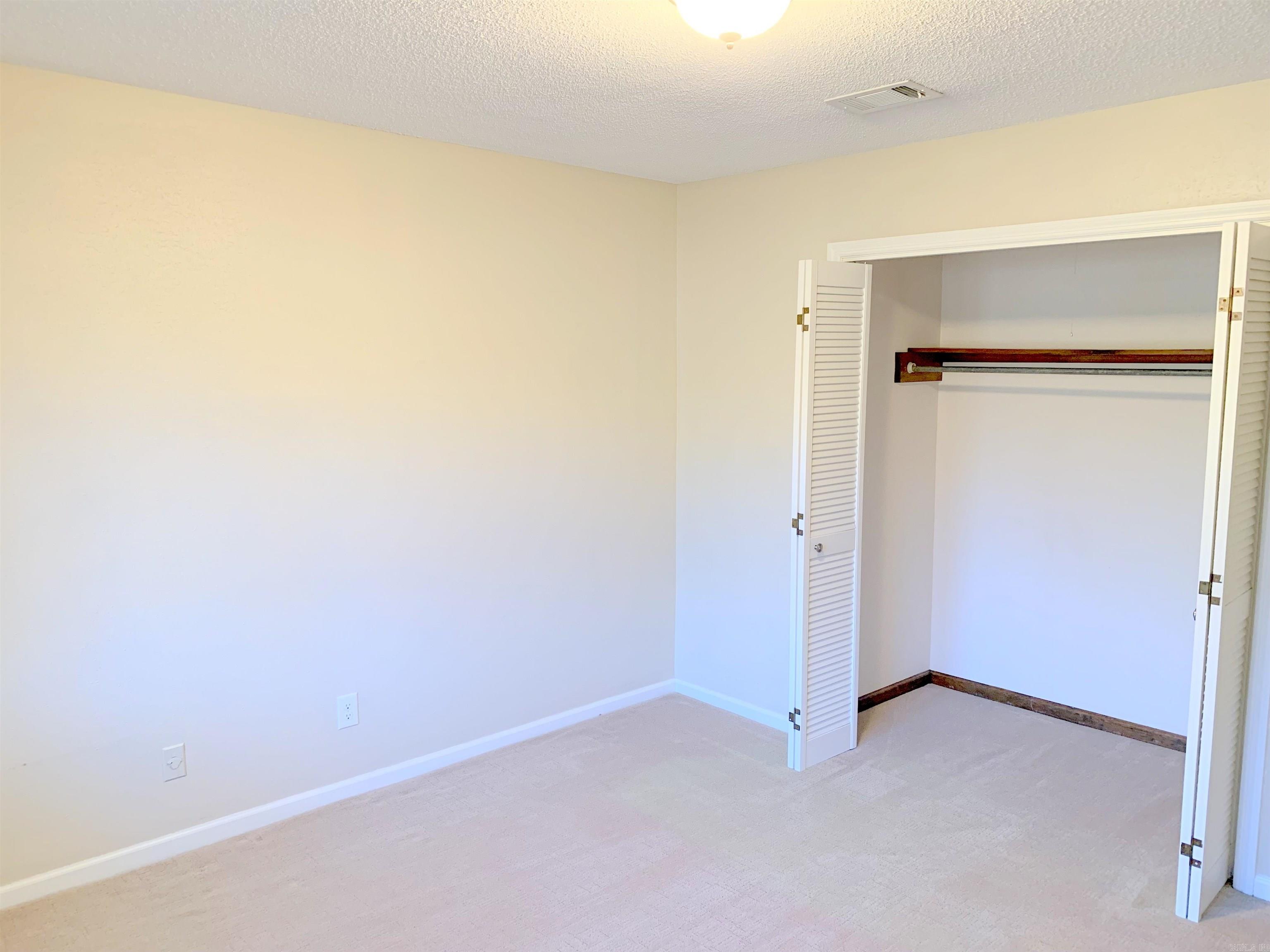 COUNTRY CLUB PARK - Residential