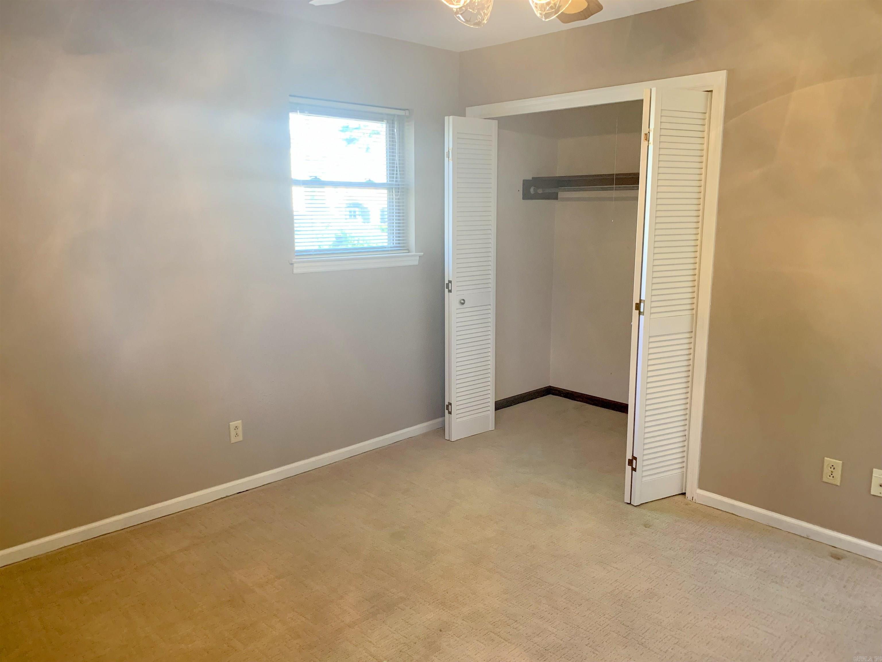 COUNTRY CLUB PARK - Residential