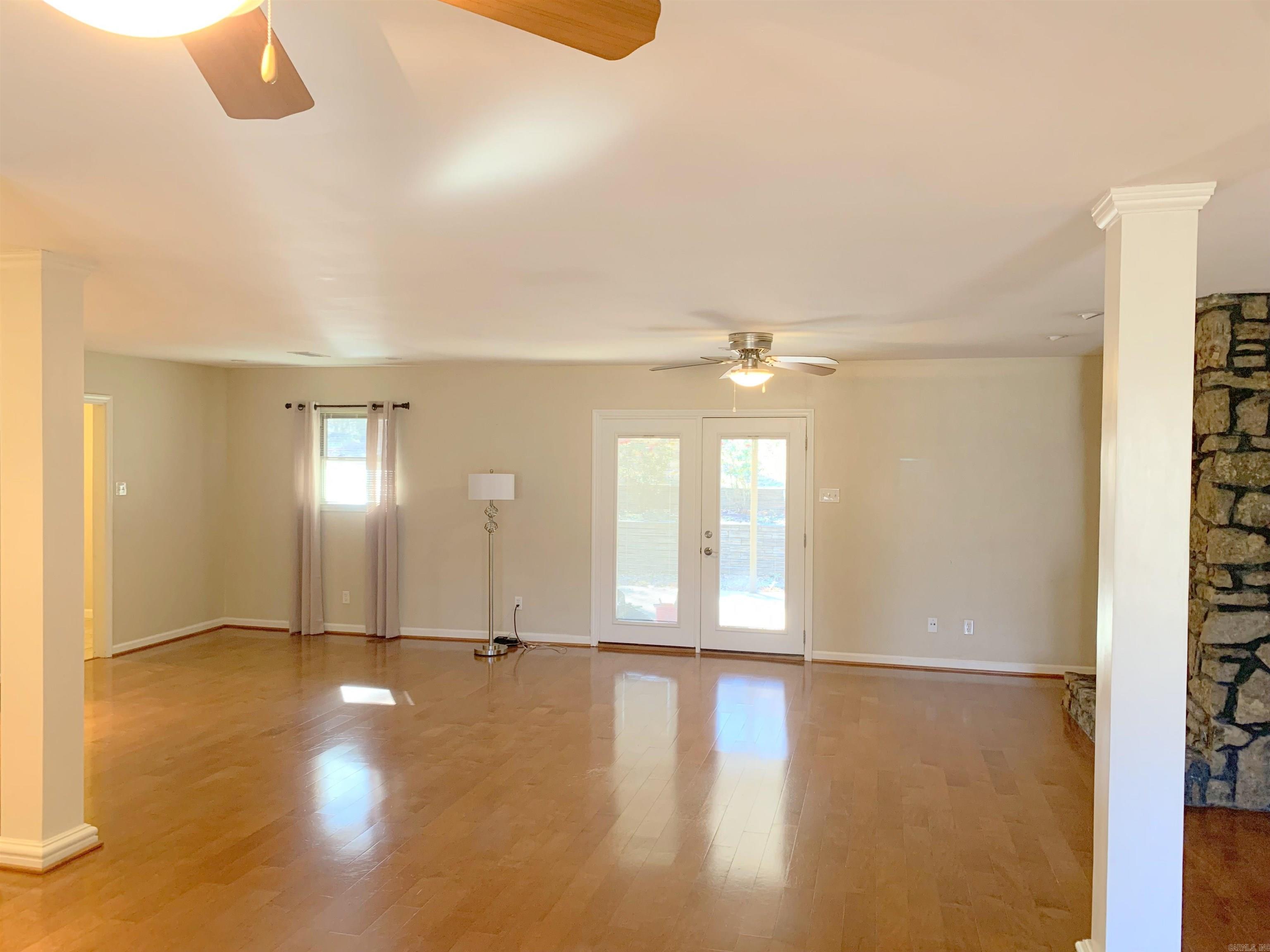 COUNTRY CLUB PARK - Residential