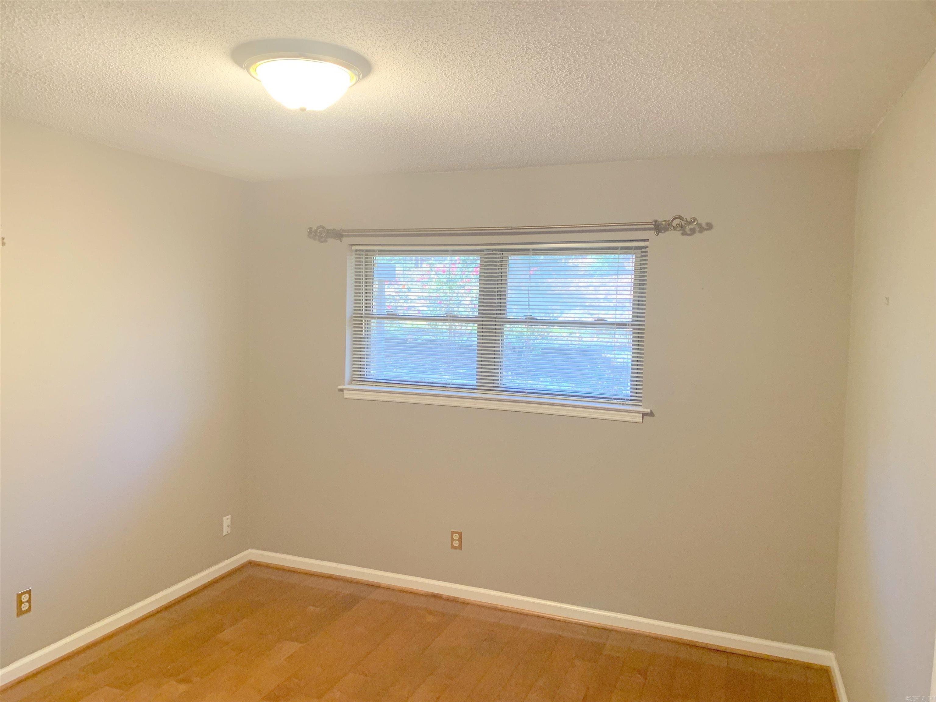 COUNTRY CLUB PARK - Residential