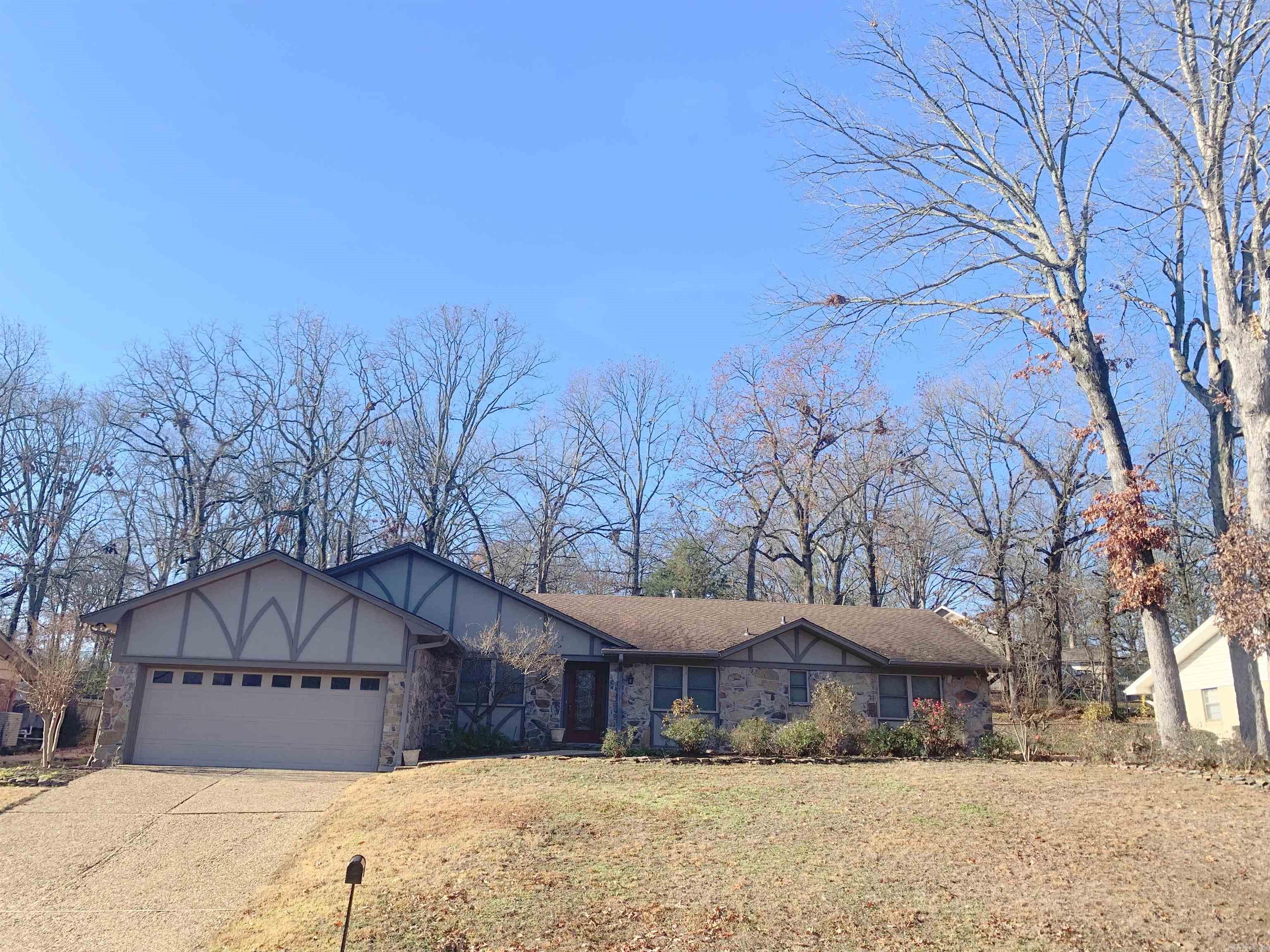 COUNTRY CLUB PARK - Residential