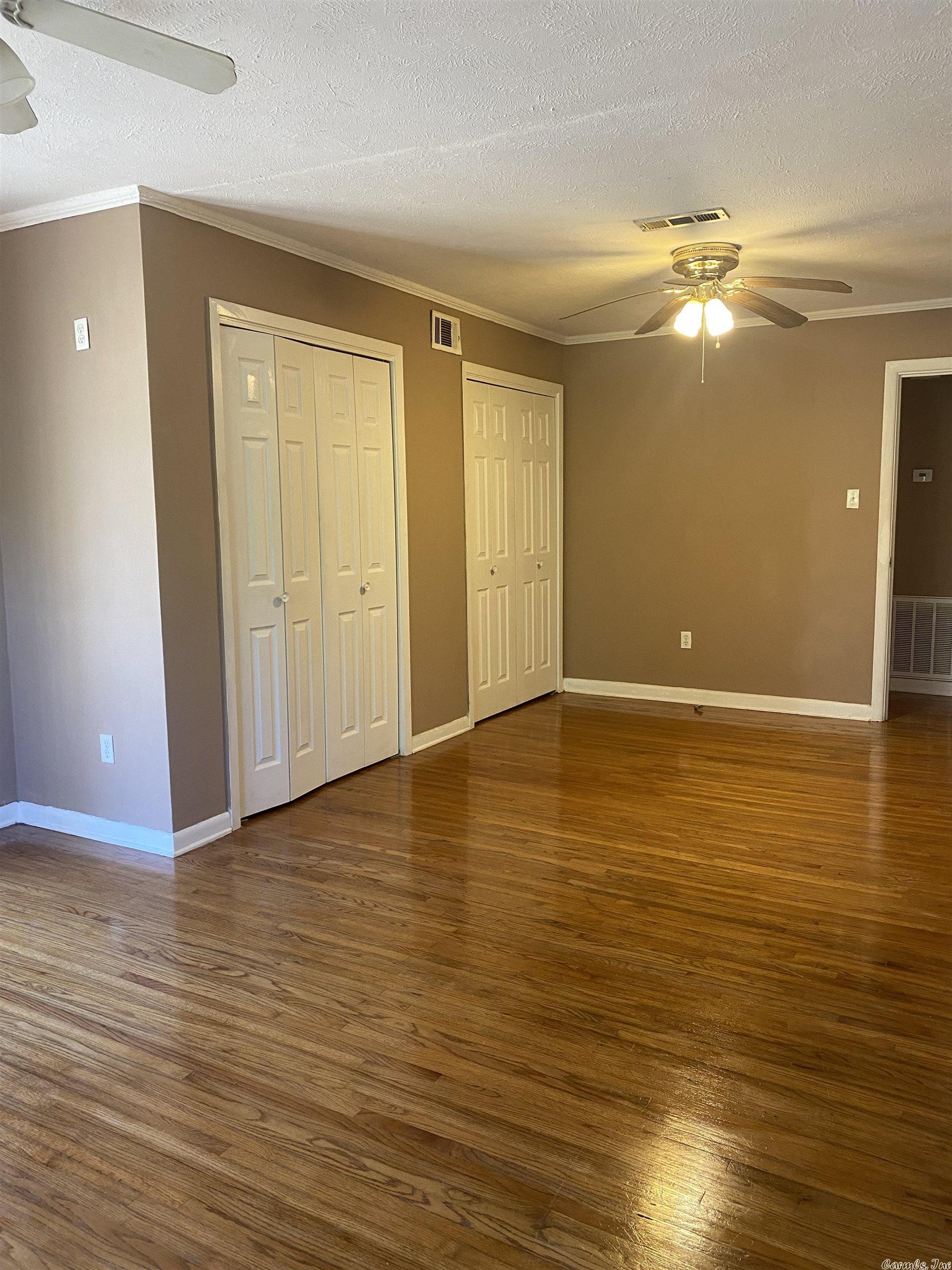 VALLEY VIEW - Residential