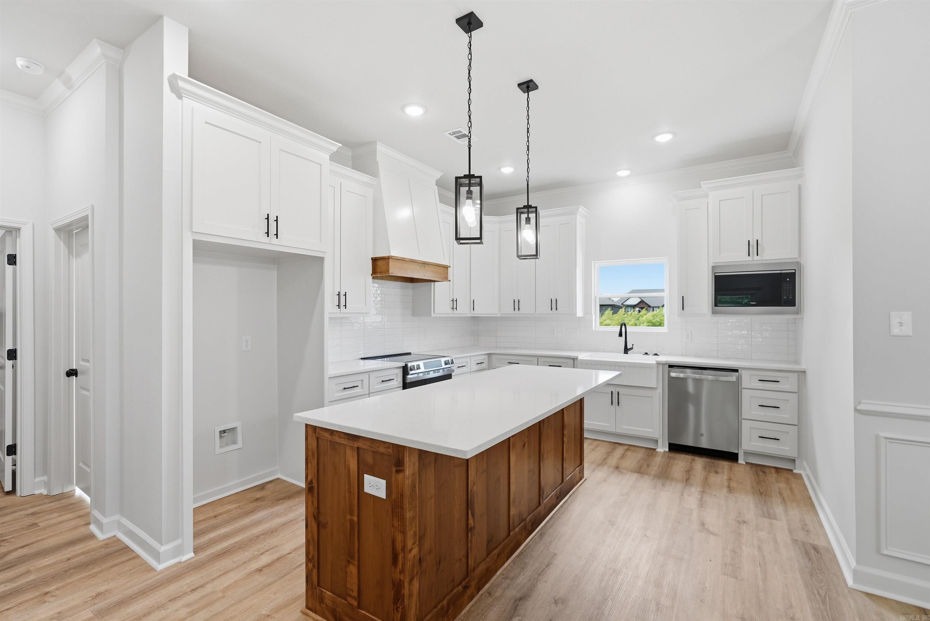 MOUNT TABOR ESTATES - Residential