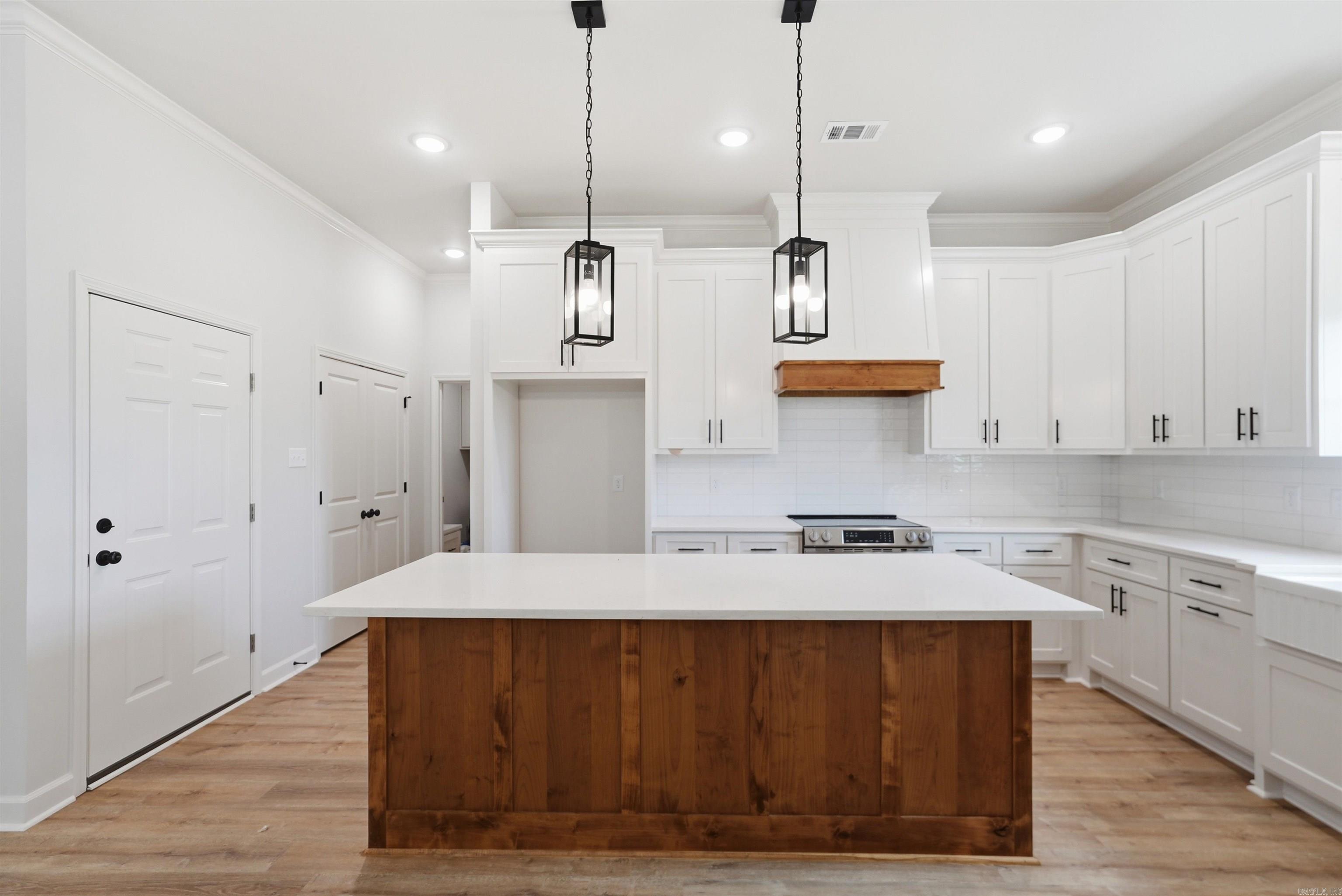 MOUNT TABOR ESTATES - Residential