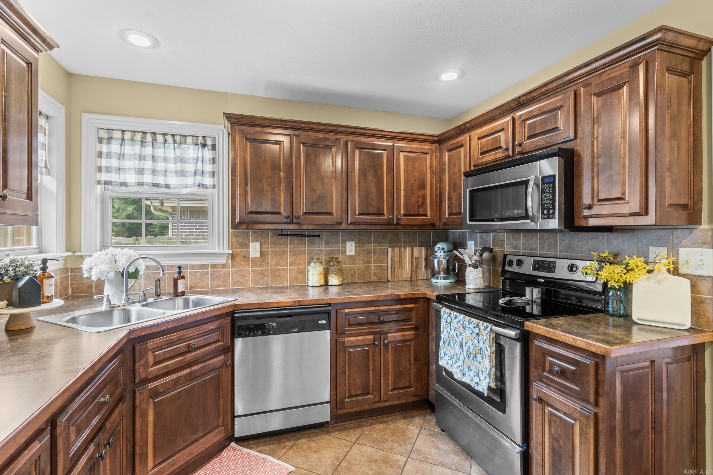 PROVIDENCE PLACE - Residential