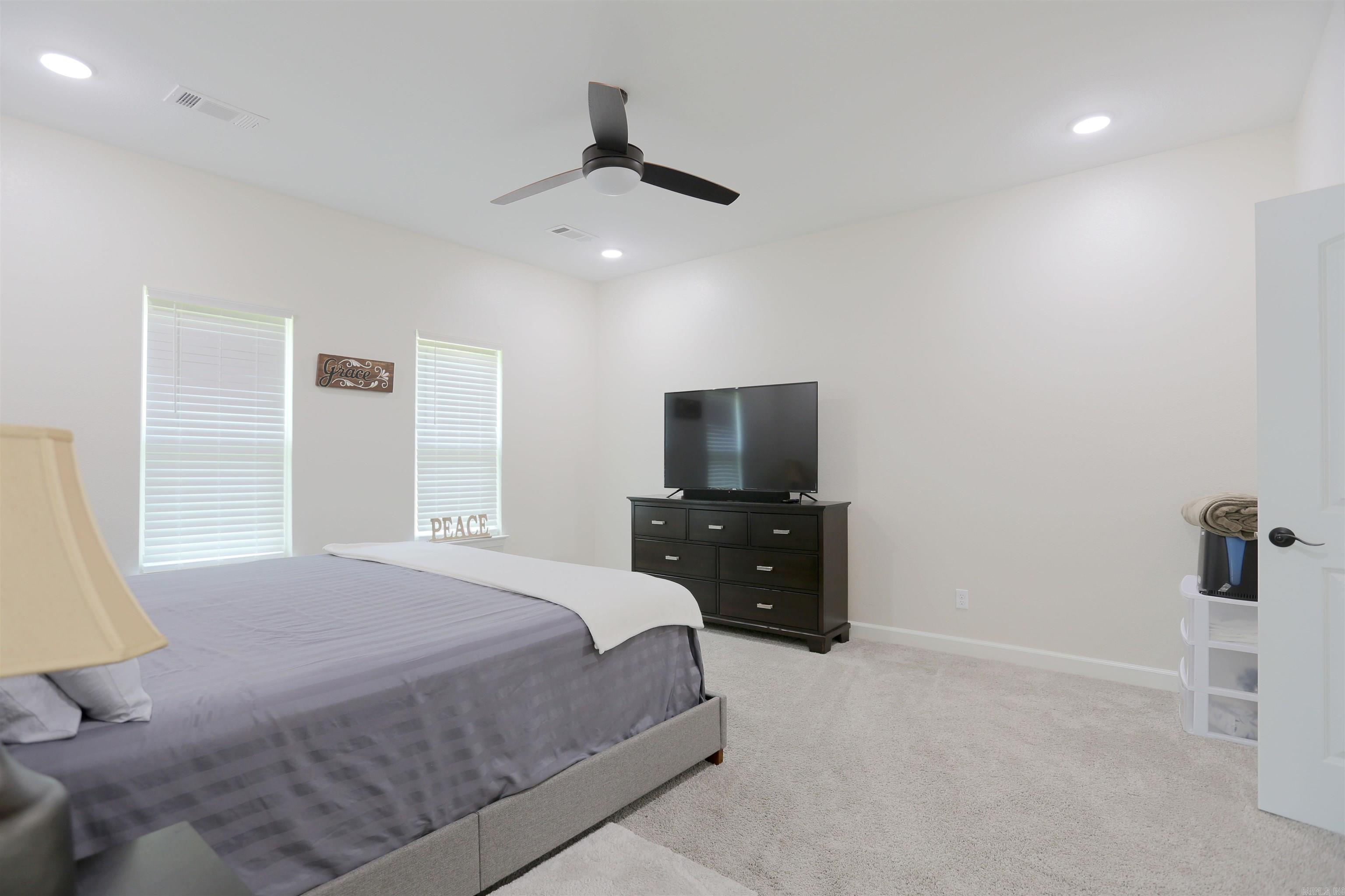 Daniel Oaks - Residential