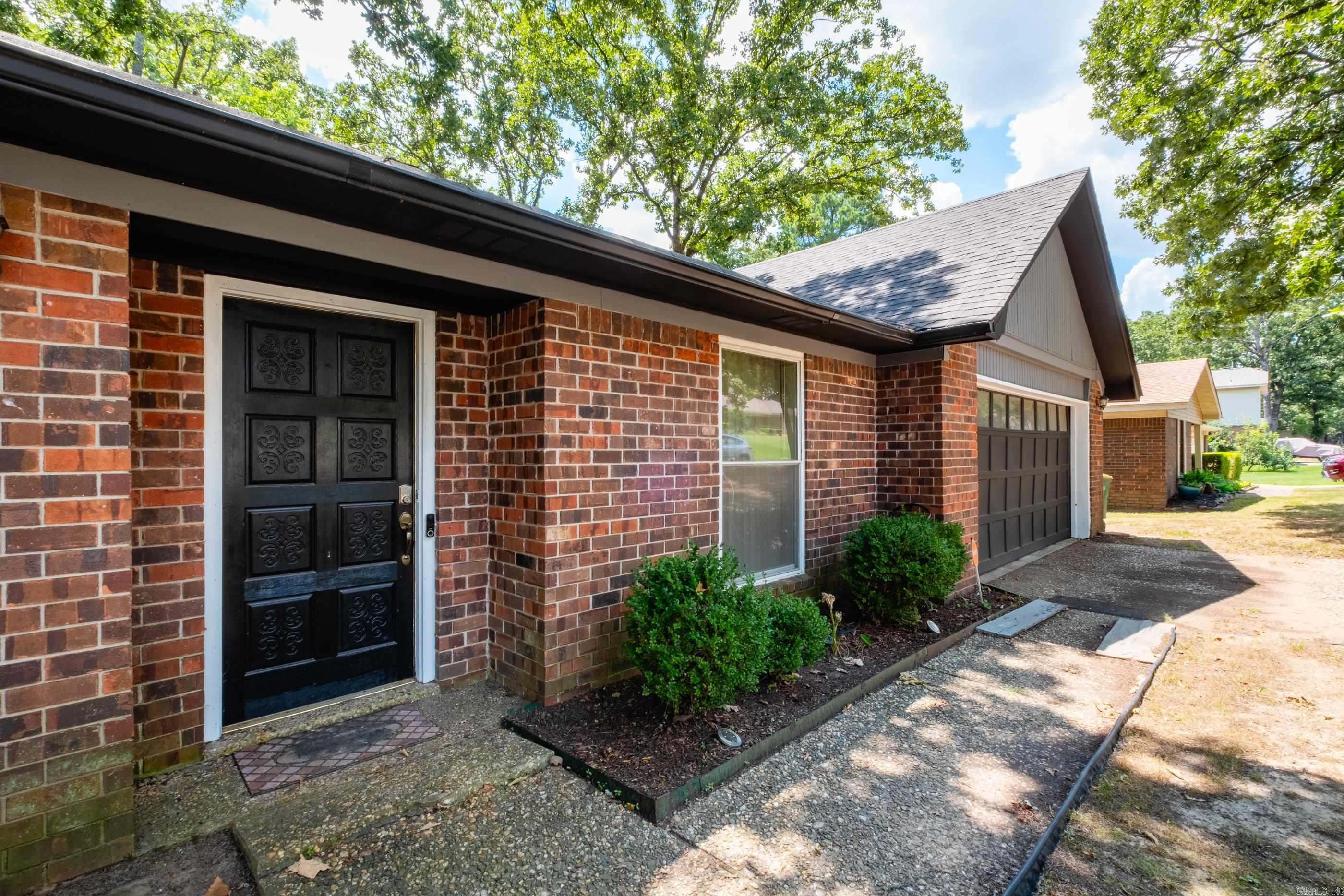 EAST MEADOW - Residential