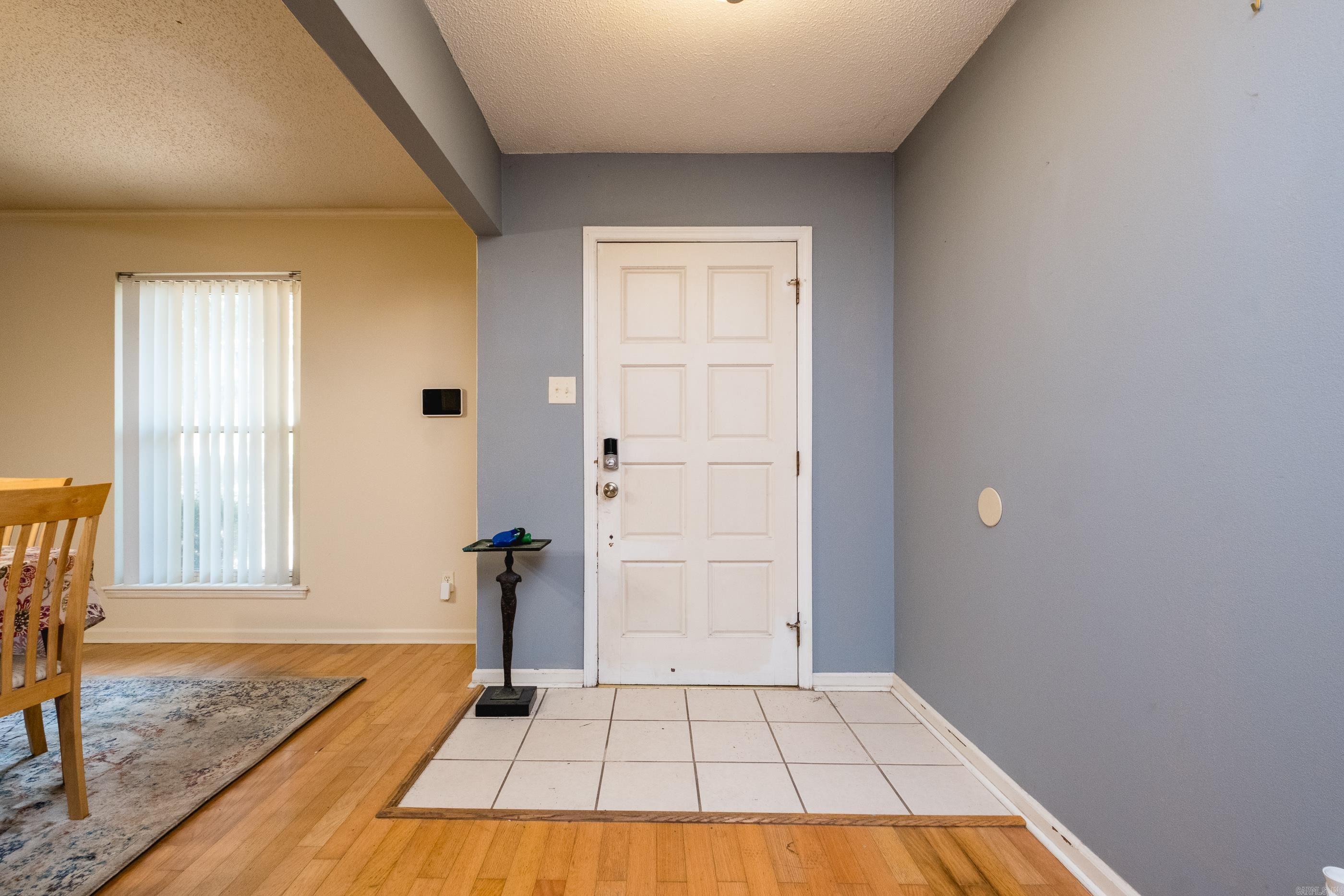 EAST MEADOW - Residential