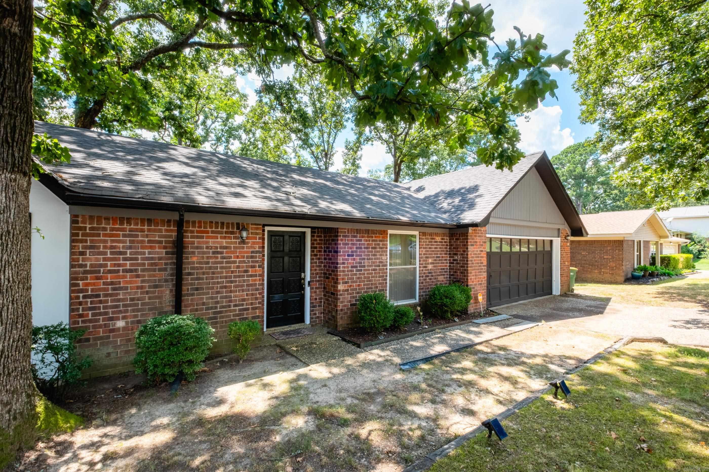 EAST MEADOW - Residential