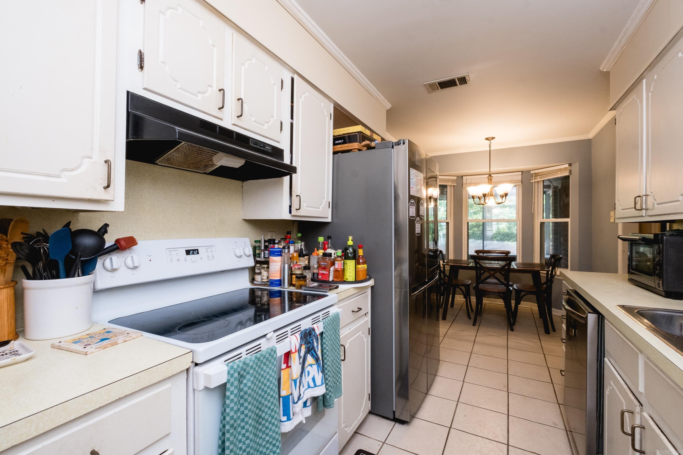 EAST MEADOW - Residential
