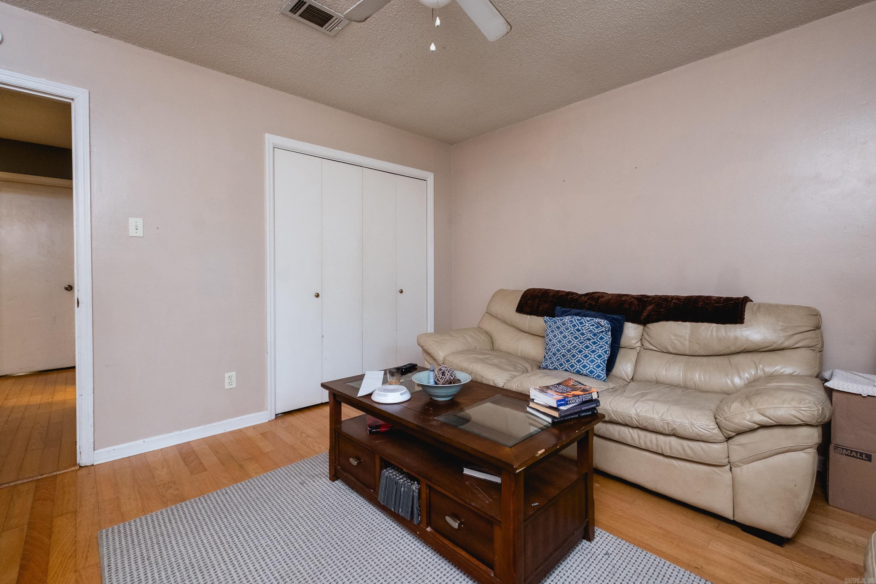 EAST MEADOW - Residential