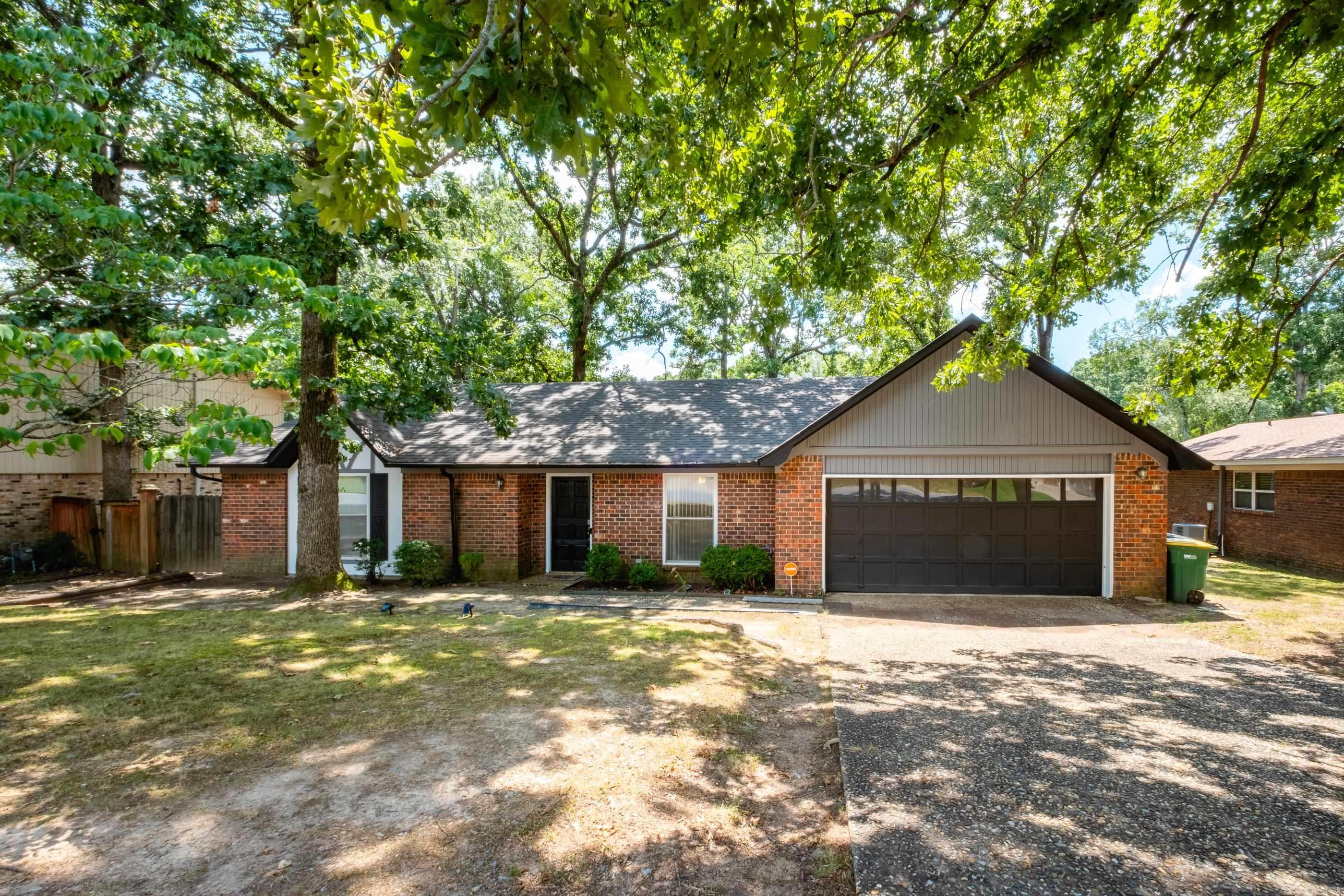 EAST MEADOW - Residential