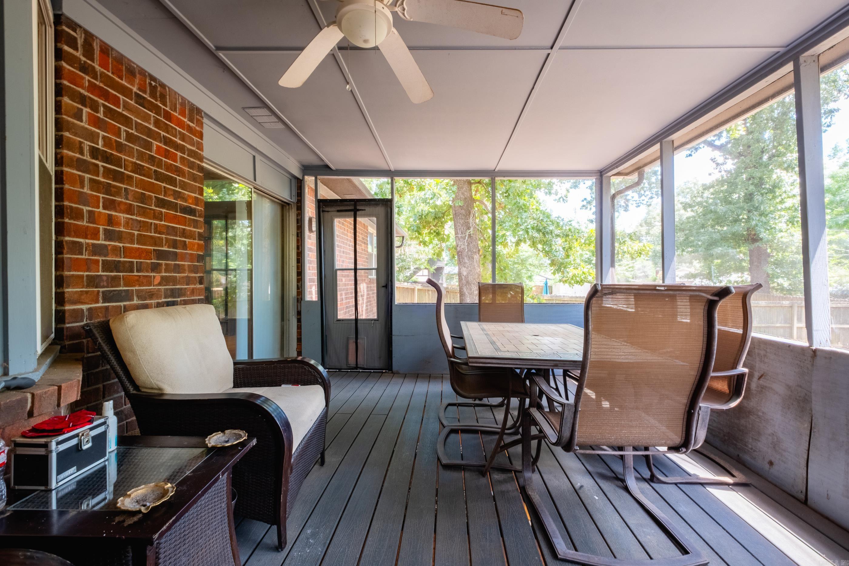 EAST MEADOW - Residential