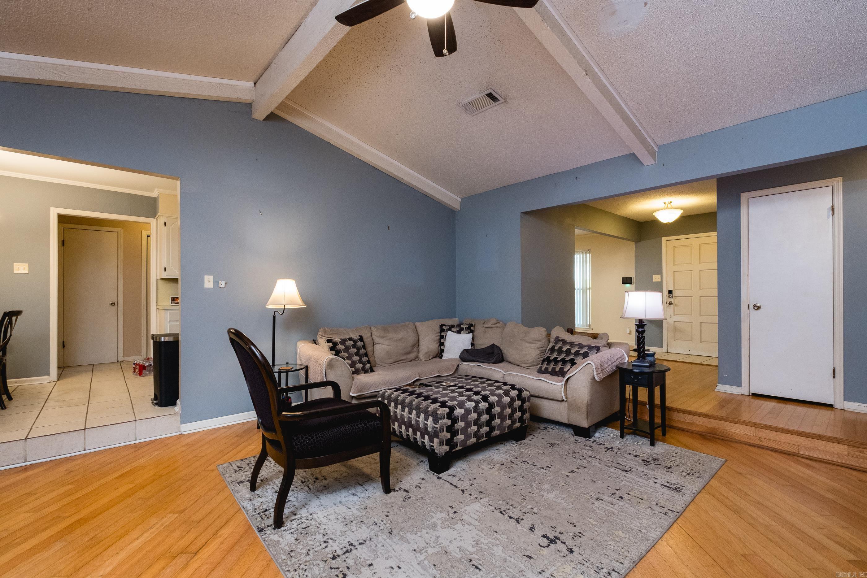 EAST MEADOW - Residential