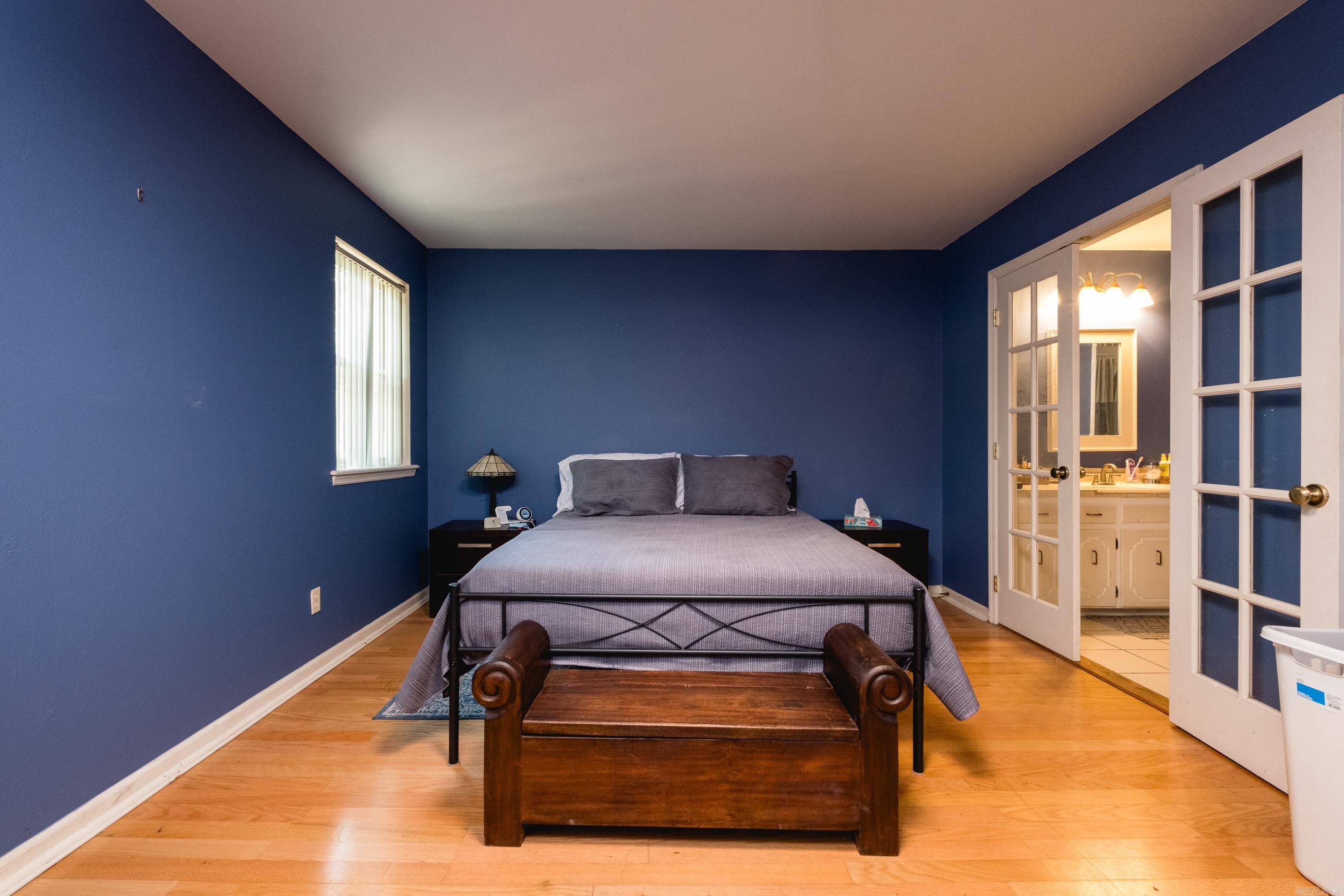 EAST MEADOW - Residential