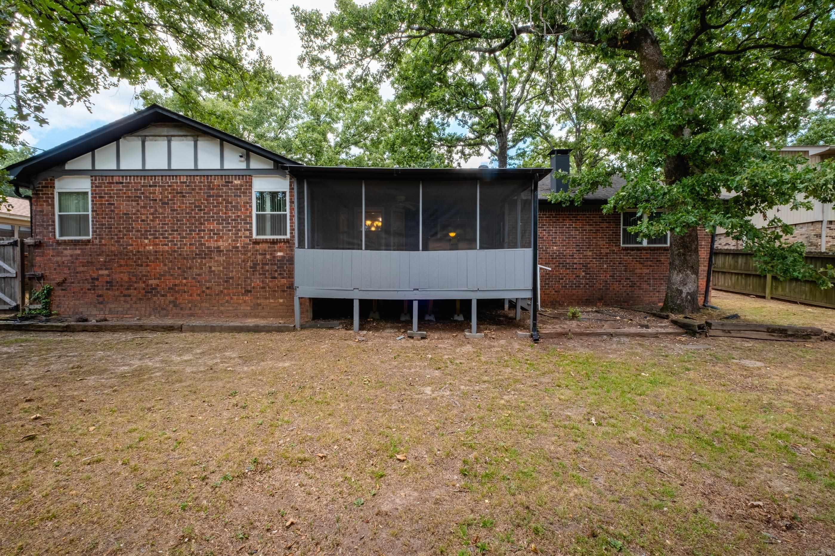 EAST MEADOW - Residential