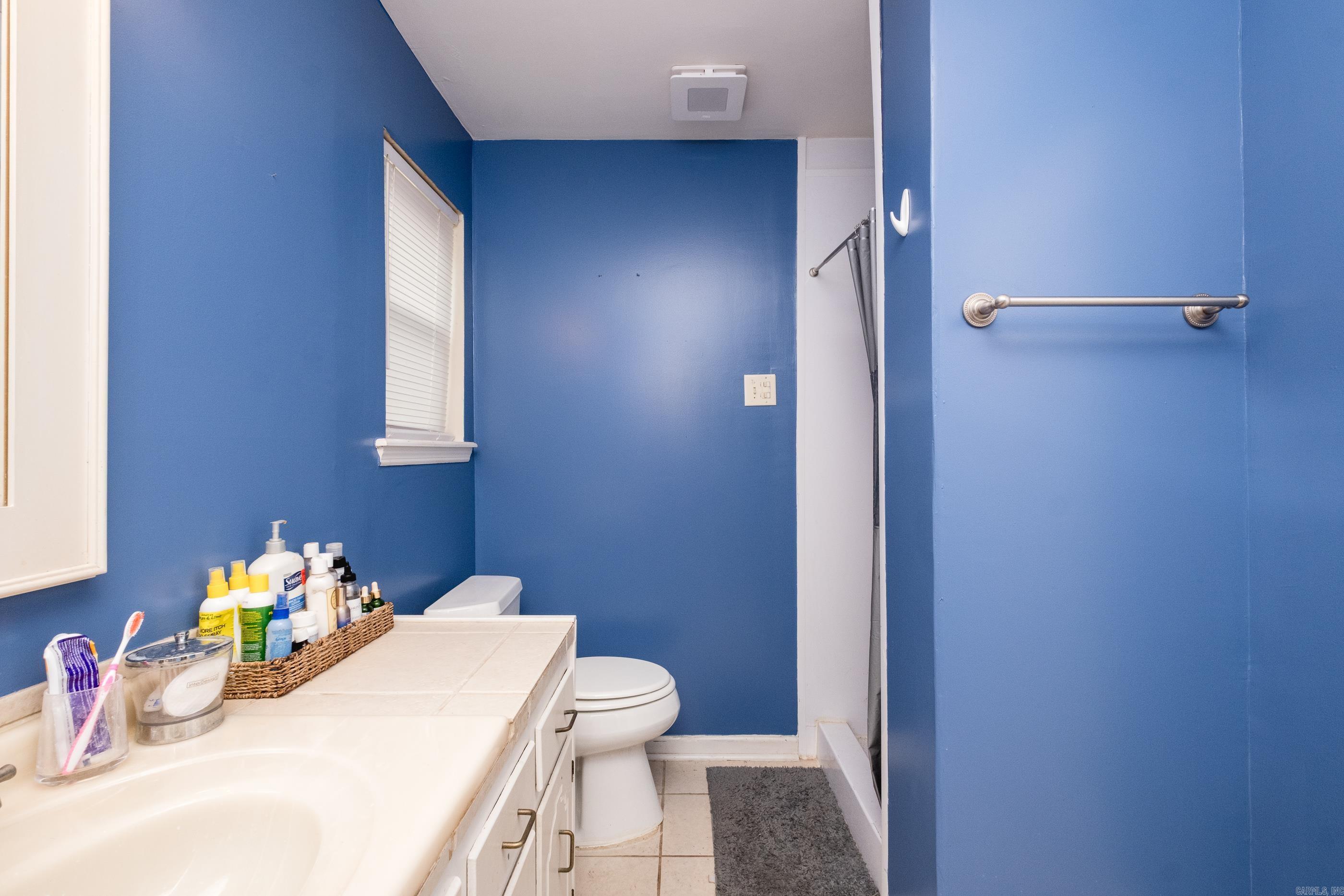 EAST MEADOW - Residential