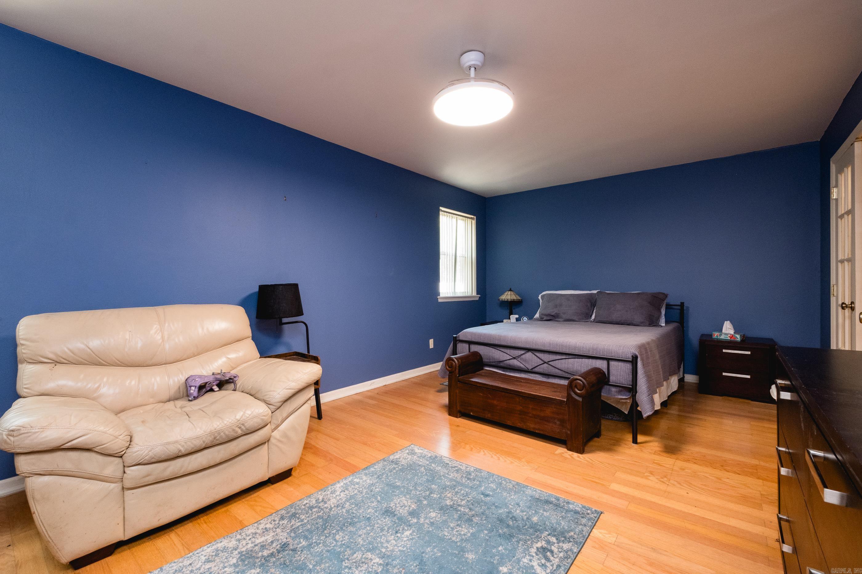 EAST MEADOW - Residential