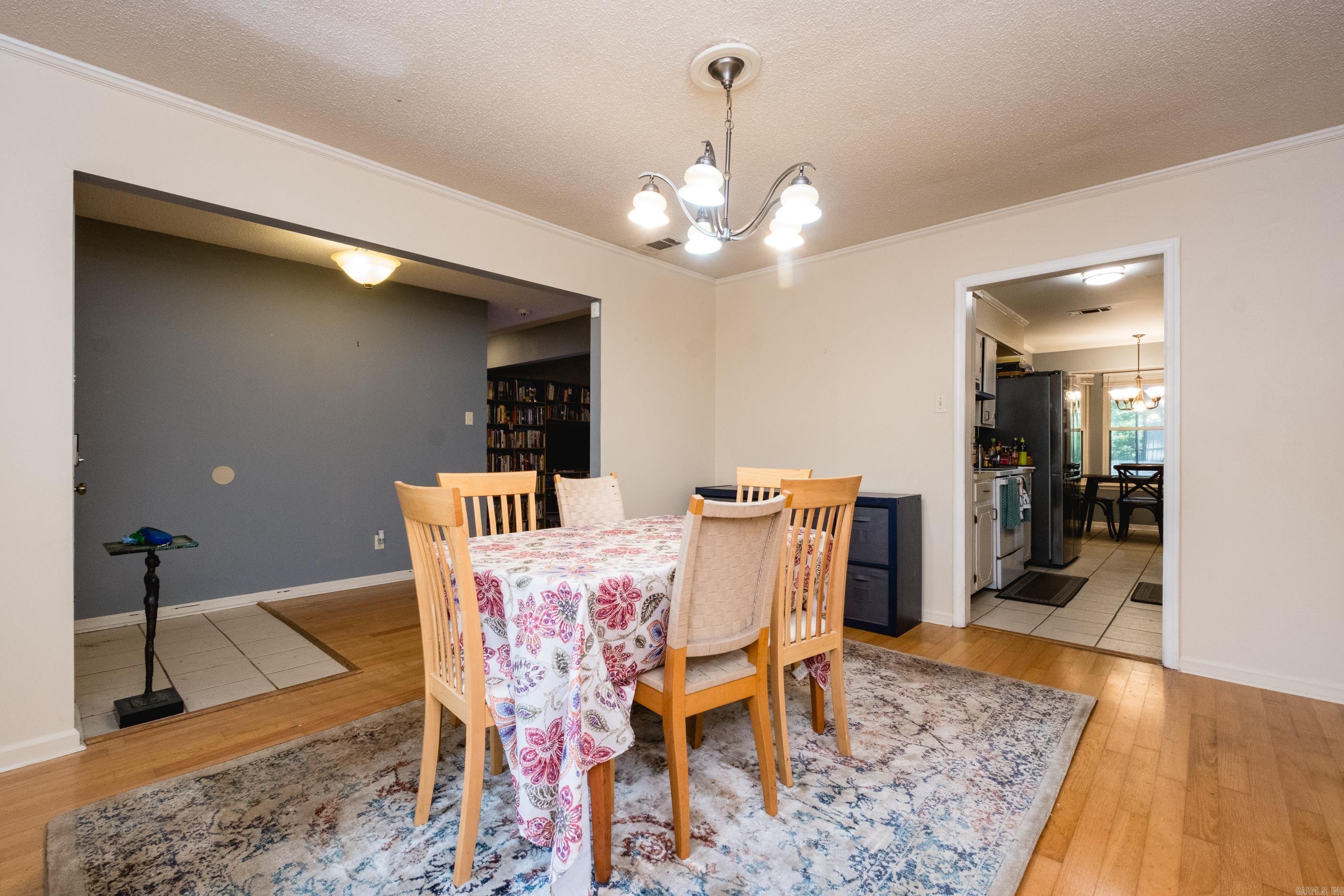 EAST MEADOW - Residential