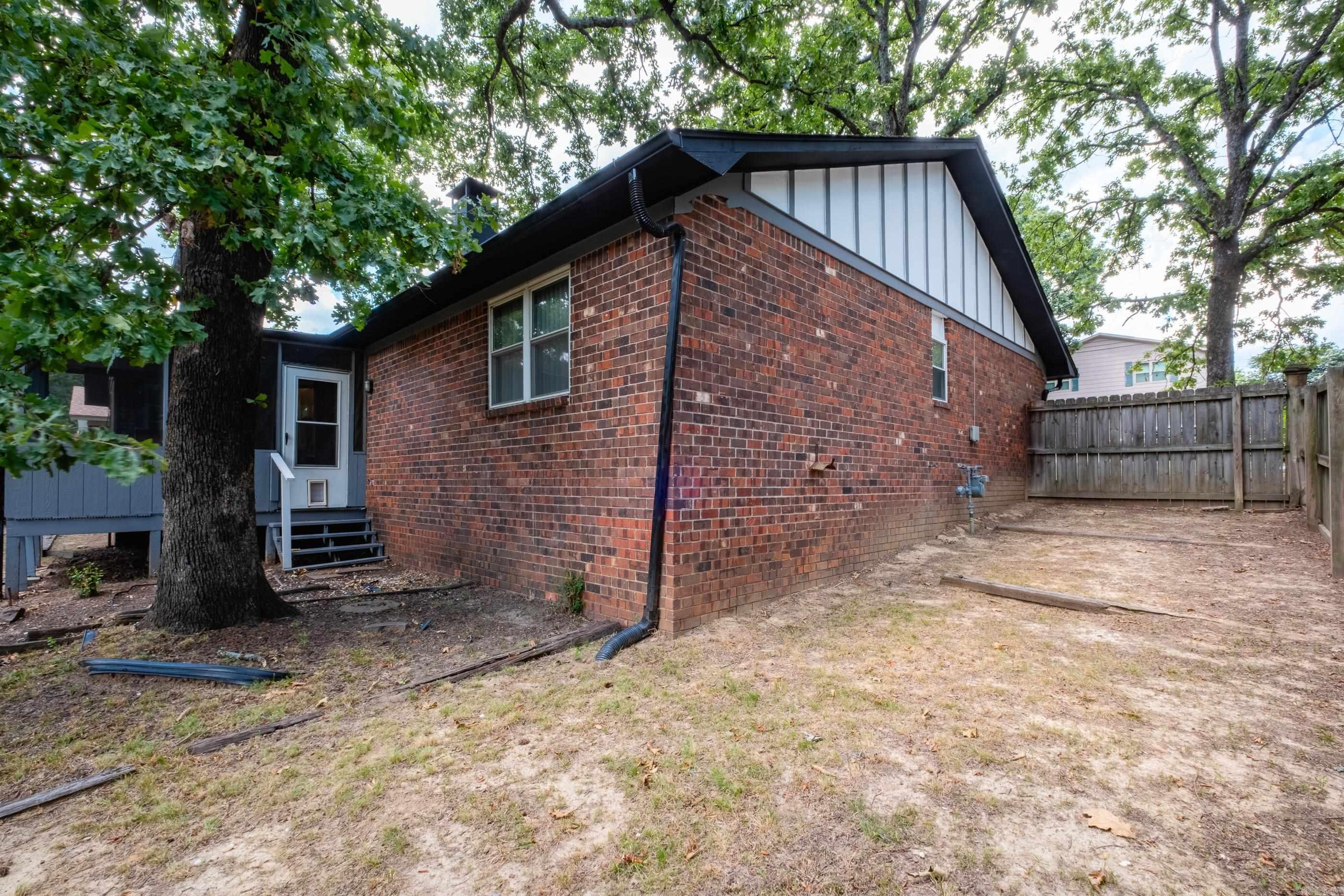 EAST MEADOW - Residential