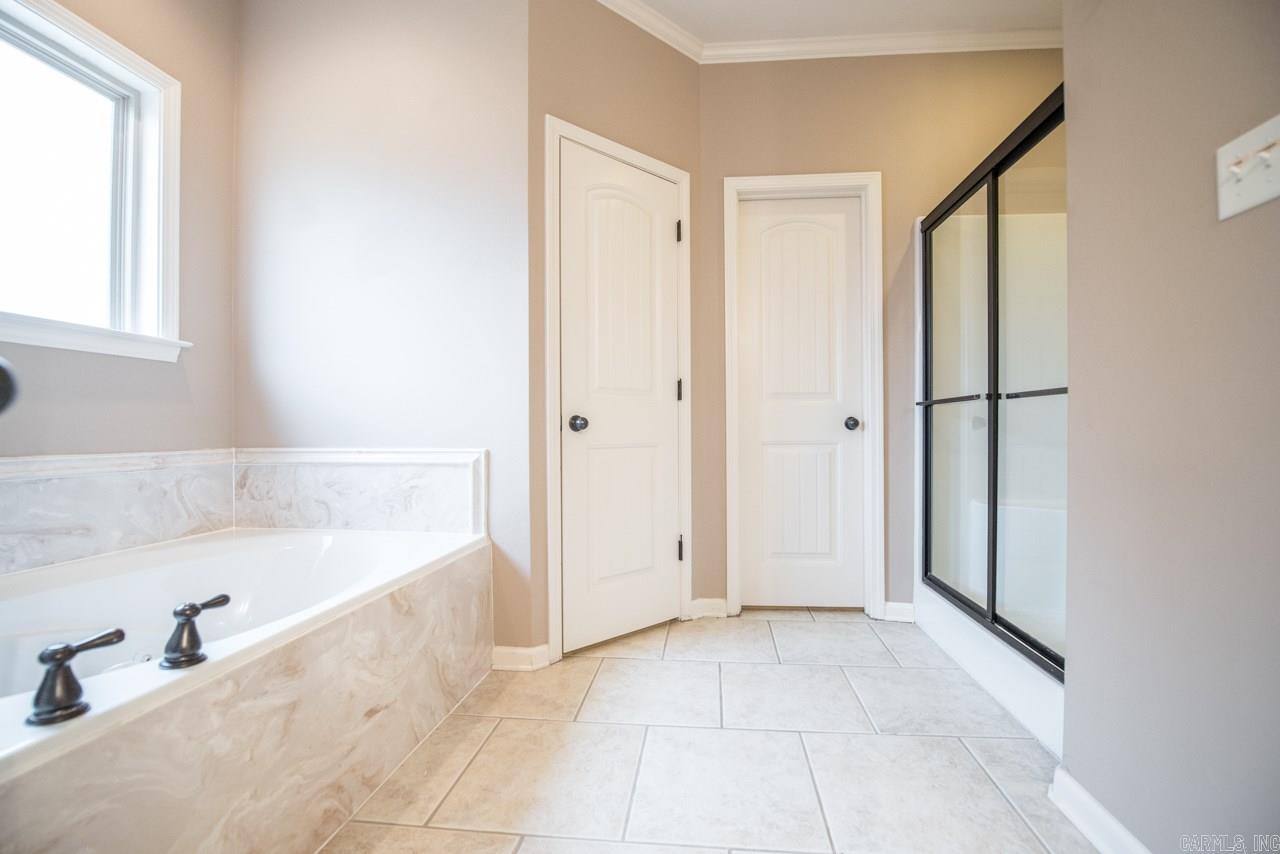 MILLERS CROSSING - Residential