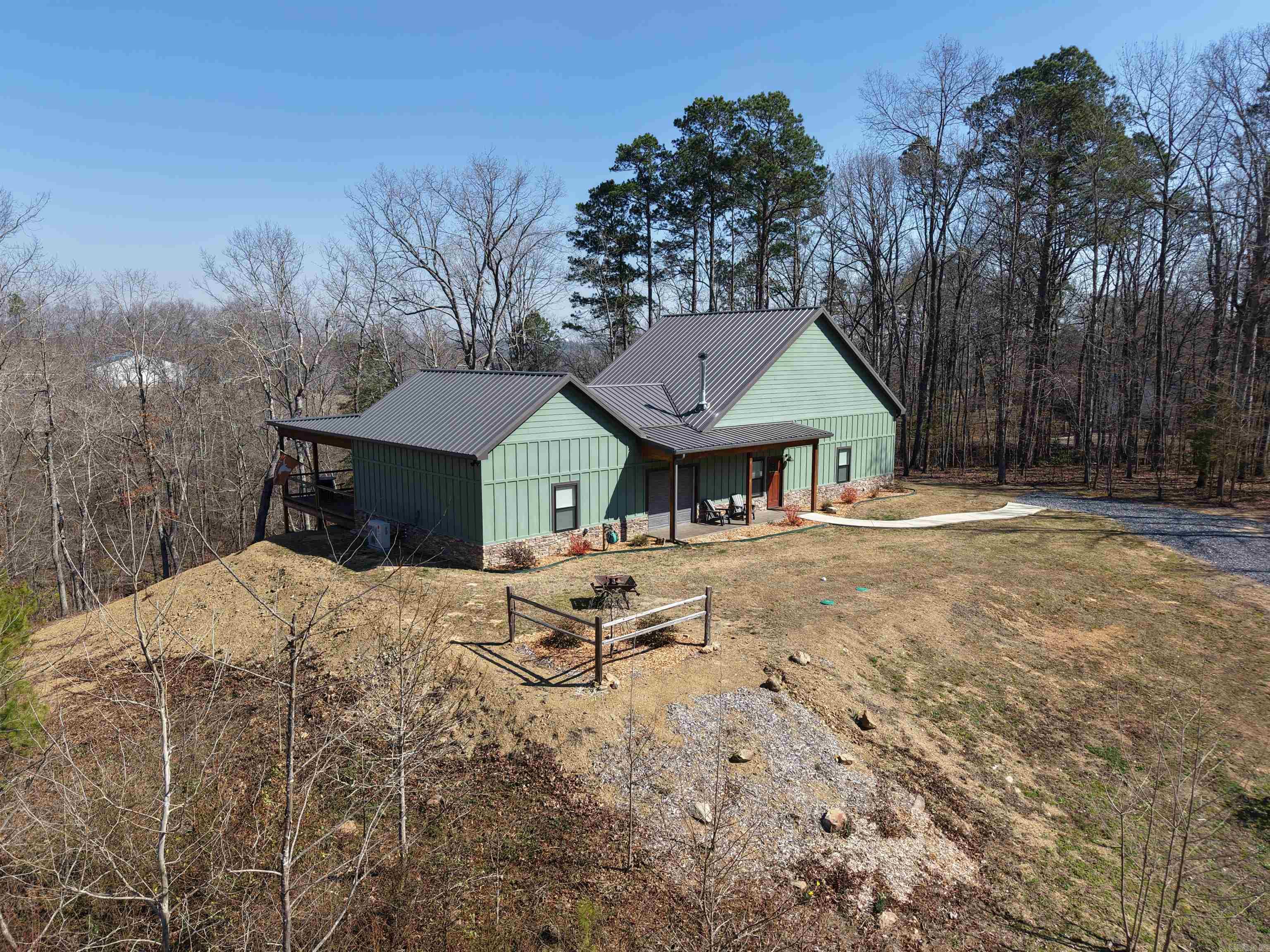 RIVERCHASE - Residential