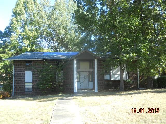 SPLIT FOYER HOME THAT HAS HAD A FIRE. SOLD AS IS. CASH OFFERS ONLY. Bank of America, N.A. (the "Bank") associates and/or Bank associates, household members, and HTS business partners of the Bank, are prohibited from purchasing REO and auctioned REO properties, either owned or serviced by the Bank, whether directly or indirectly. Prequal required with all financed offers. Proof of funds required with all cash offers. No exceptions. AGENTS PLEASE SEE CONFIDENTIAL REMARKS BEFORE SUBMITTING OFFERS.