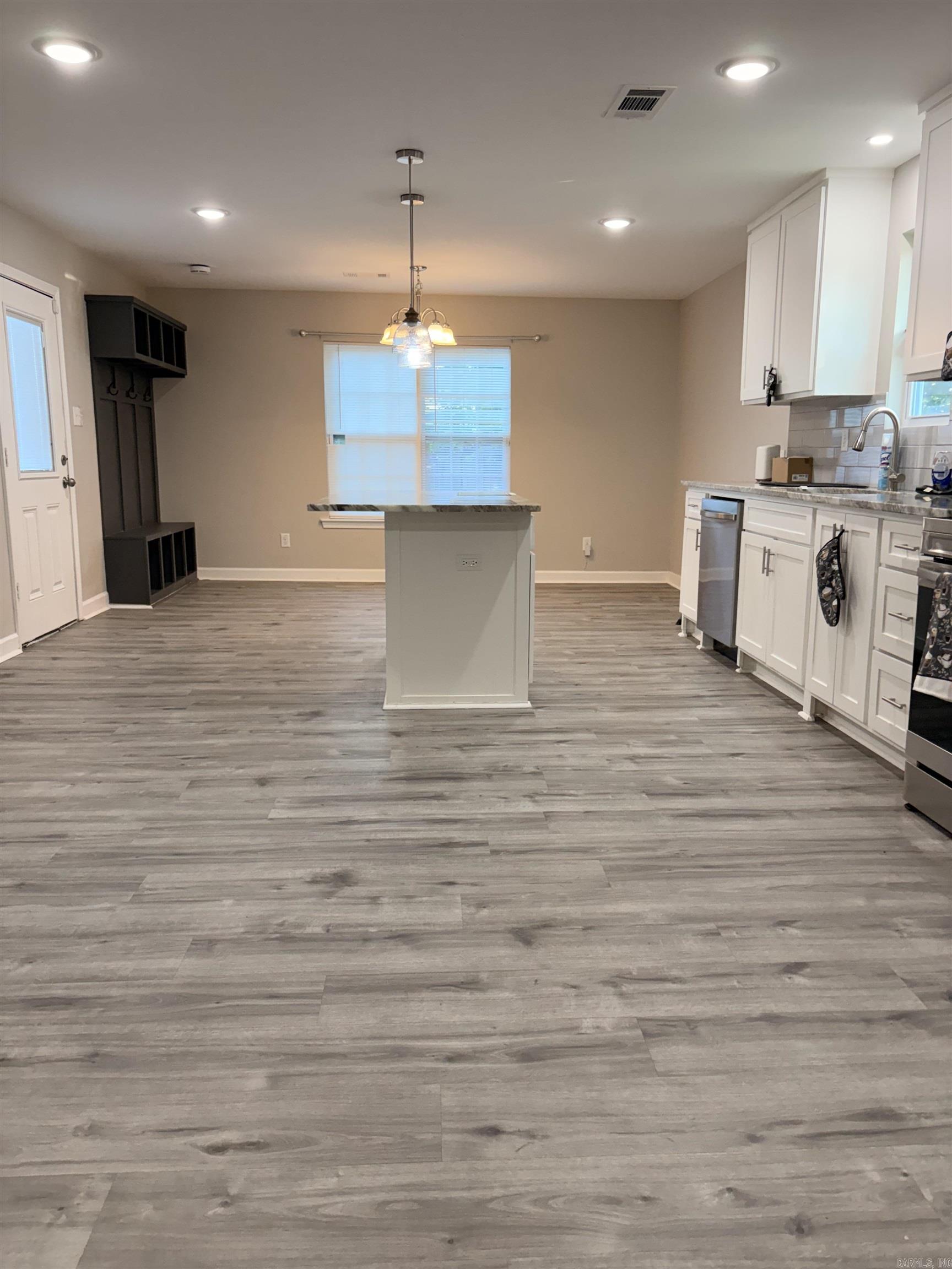 EAST CENTRAL - Residential