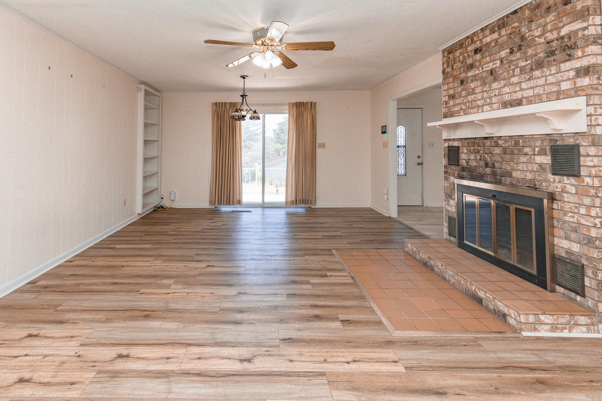 PINE GROVE - Residential