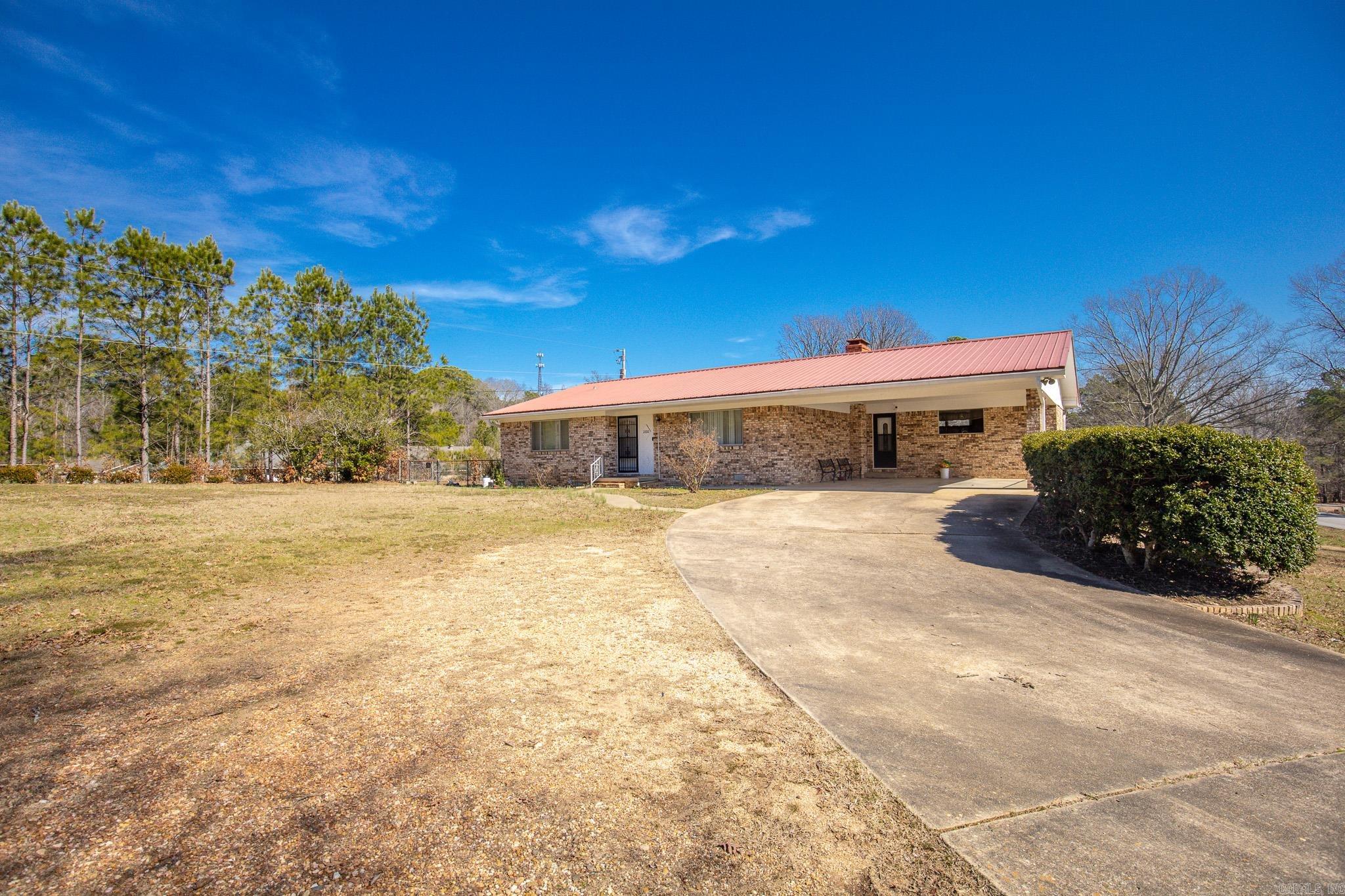 PINE GROVE - Residential