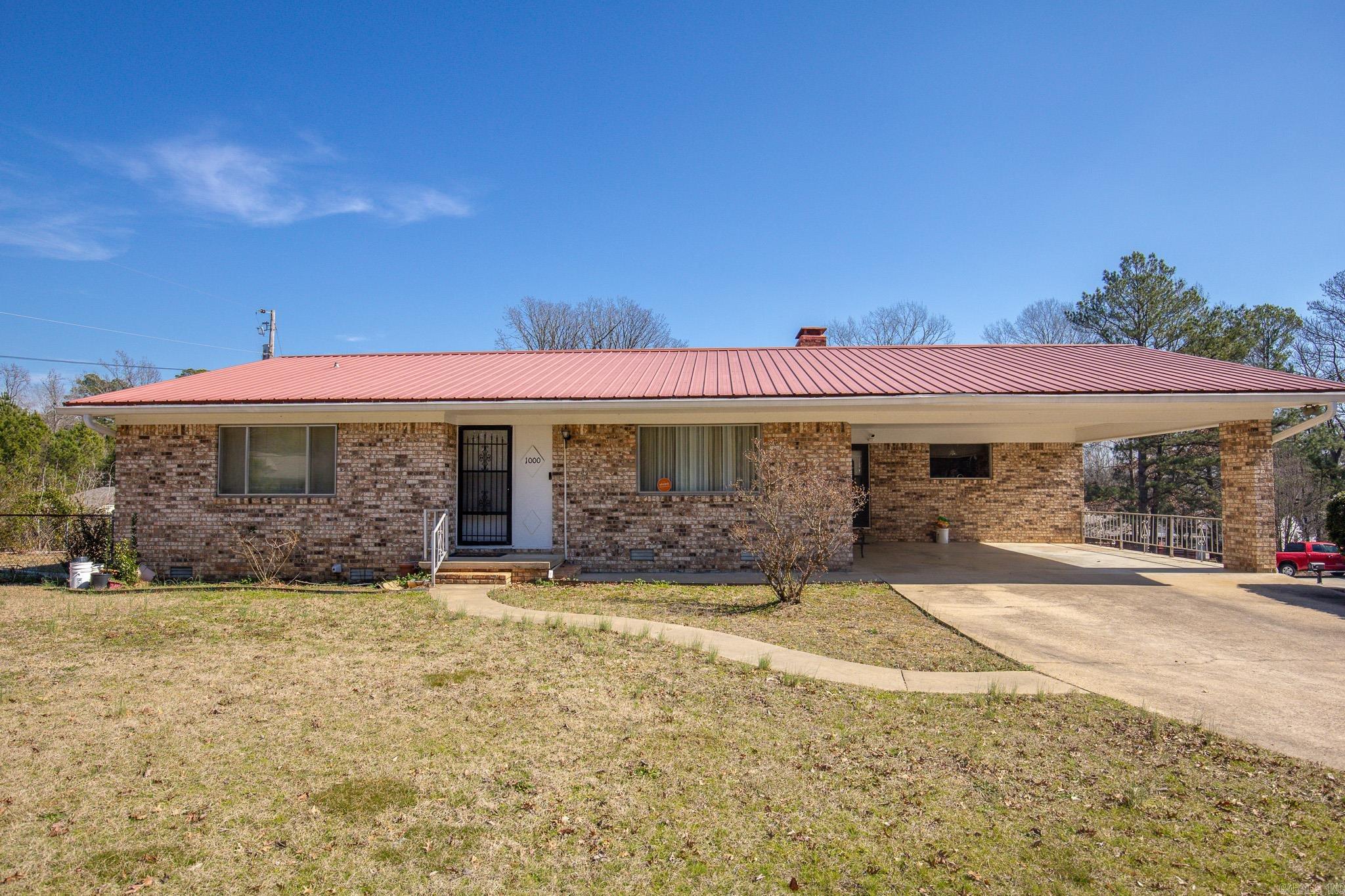 PINE GROVE - Residential