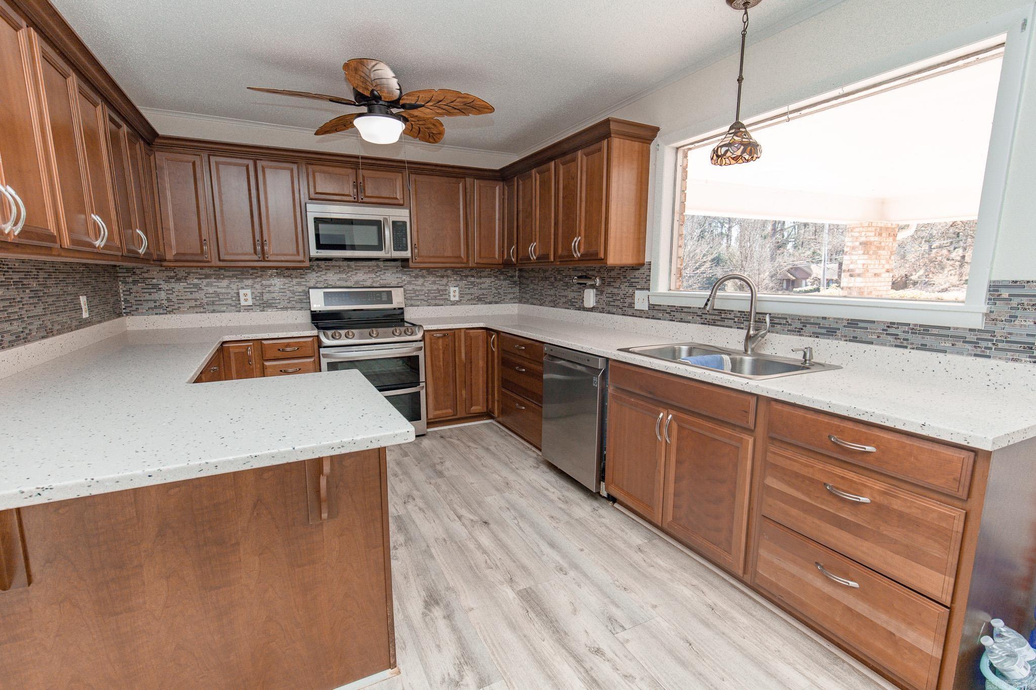 PINE GROVE - Residential