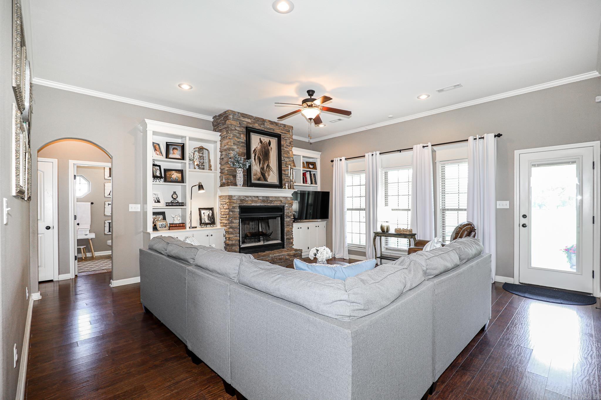 ROLLING MEADOW ESTATES - Residential