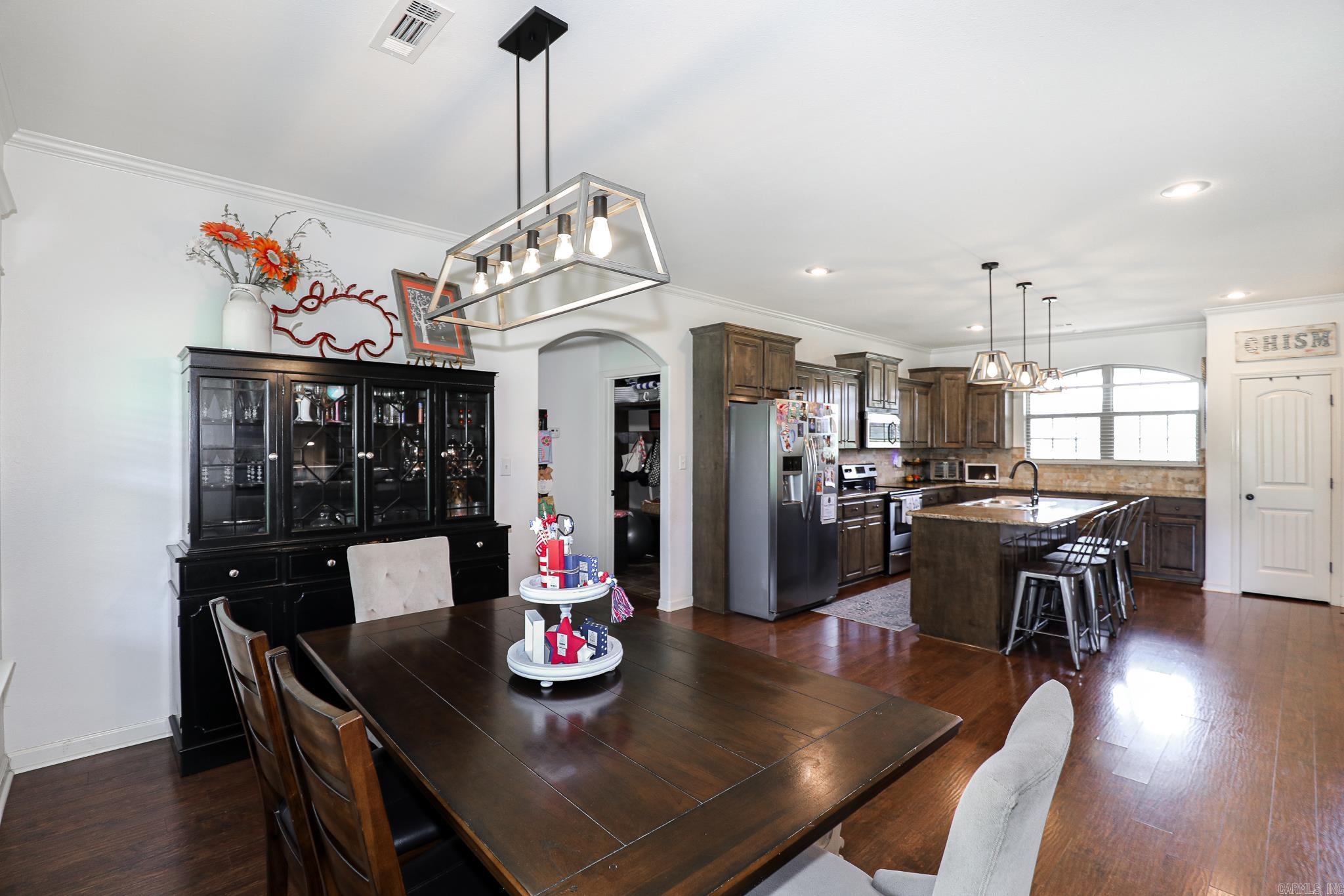 ROLLING MEADOW ESTATES - Residential