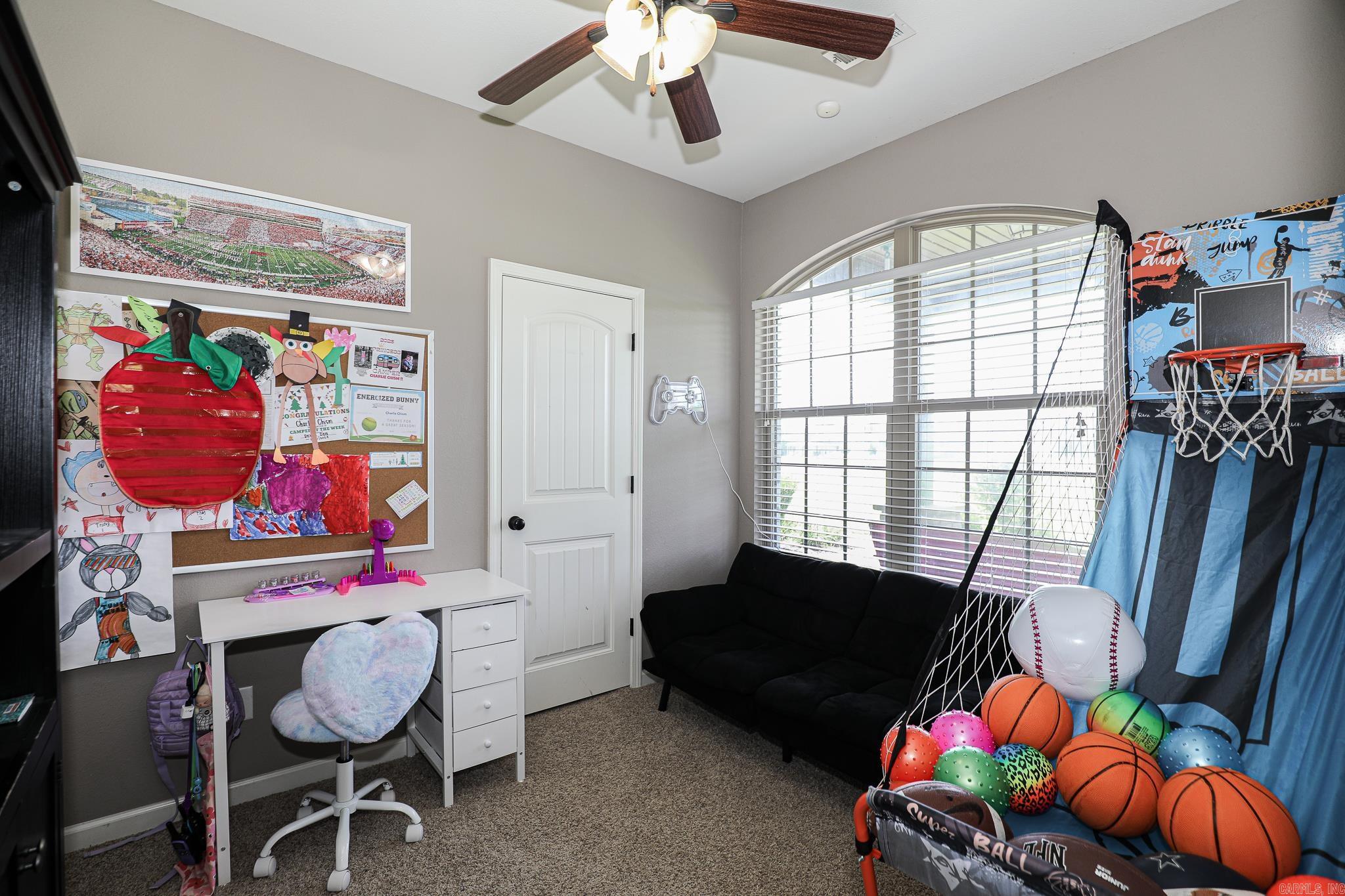 ROLLING MEADOW ESTATES - Residential