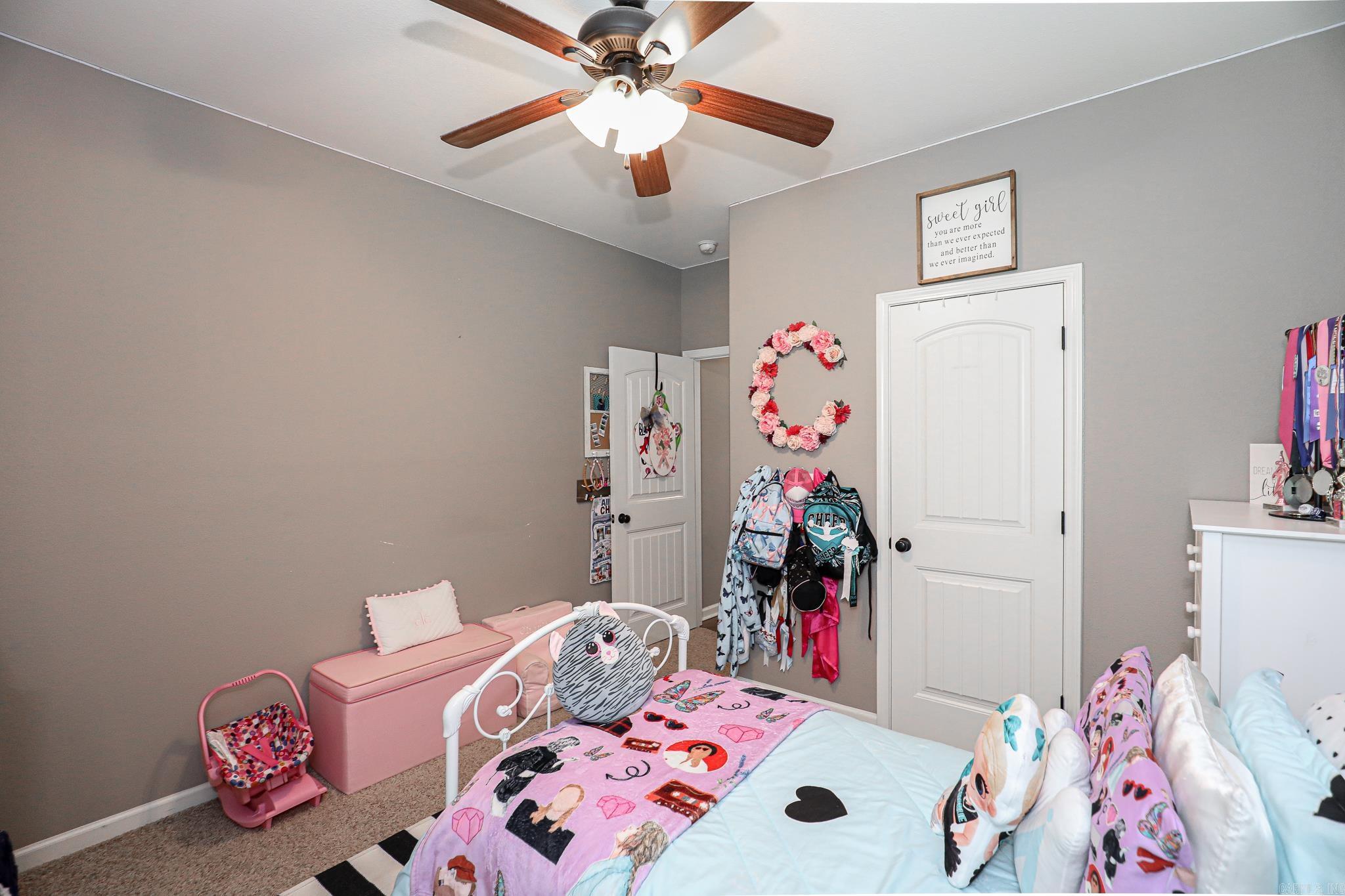 ROLLING MEADOW ESTATES - Residential