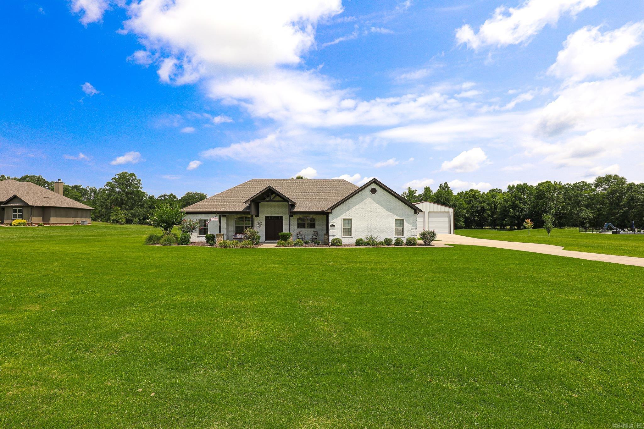 ROLLING MEADOW ESTATES - Residential
