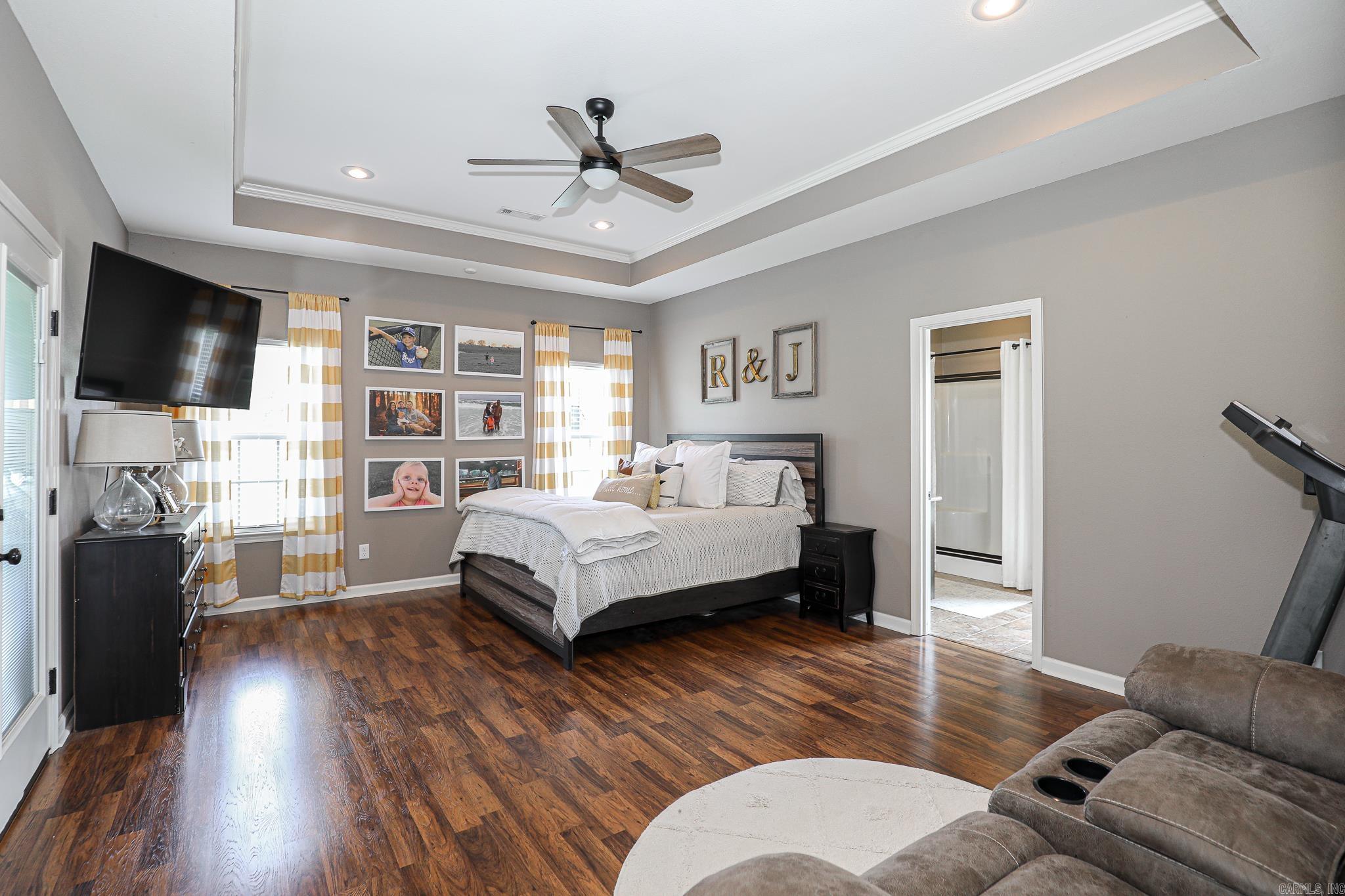 ROLLING MEADOW ESTATES - Residential