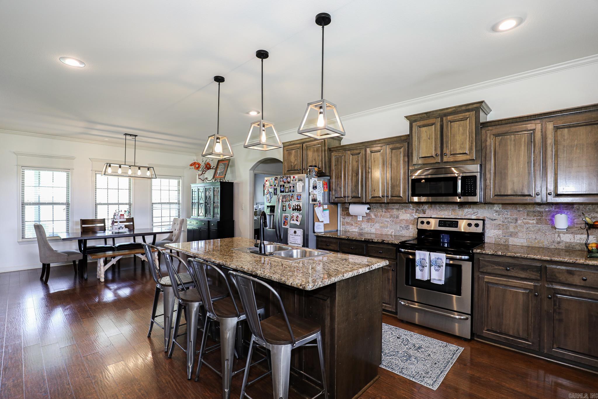ROLLING MEADOW ESTATES - Residential