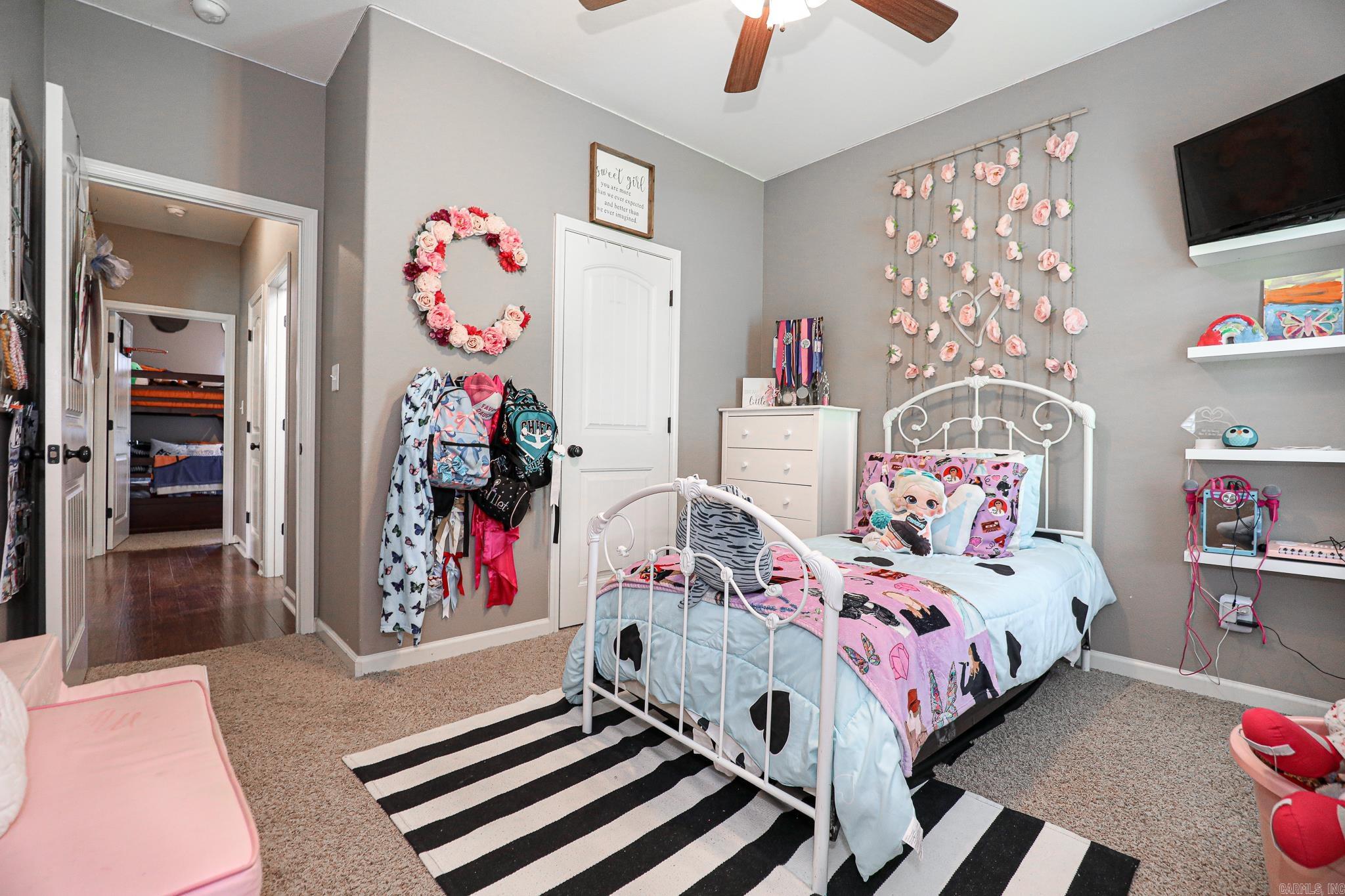 ROLLING MEADOW ESTATES - Residential