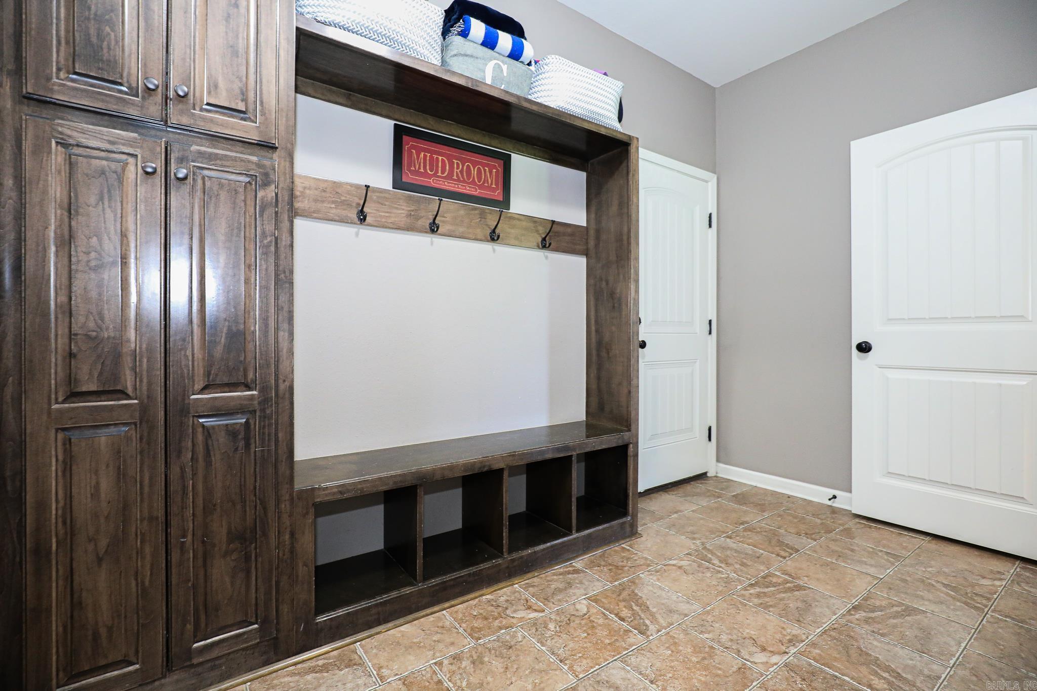 ROLLING MEADOW ESTATES - Residential
