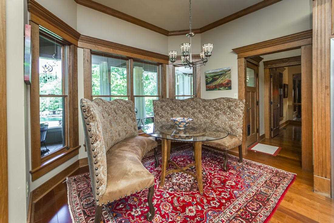 HOLIDAY HIDE-A-WAY - Residential