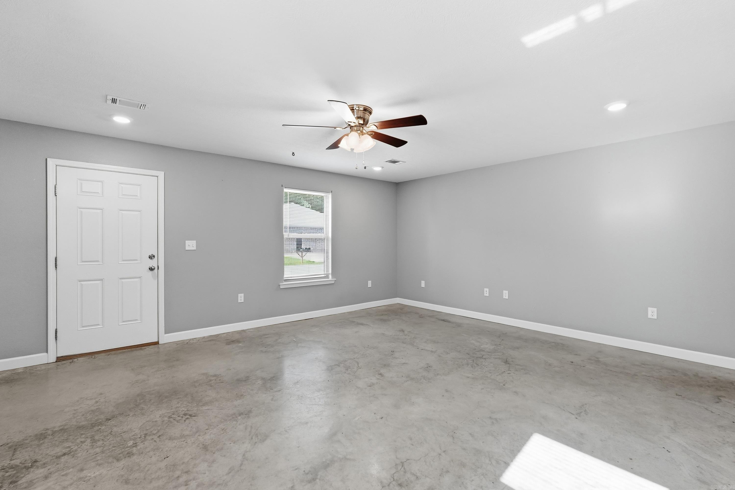 HARRINGTON & REYNOLDS MH PARK - Residential Income