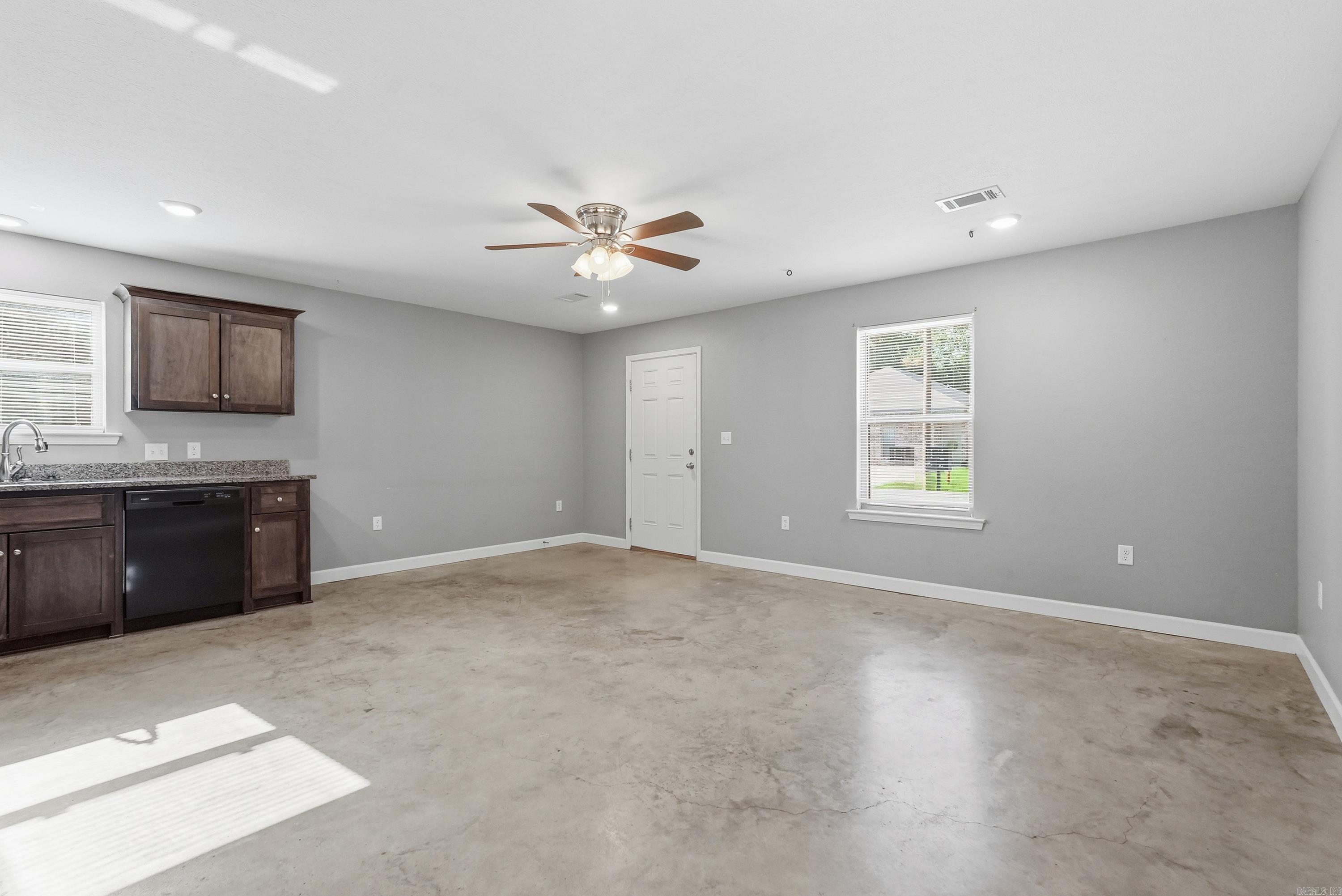 HARRINGTON & REYNOLDS MH PARK - Residential Income