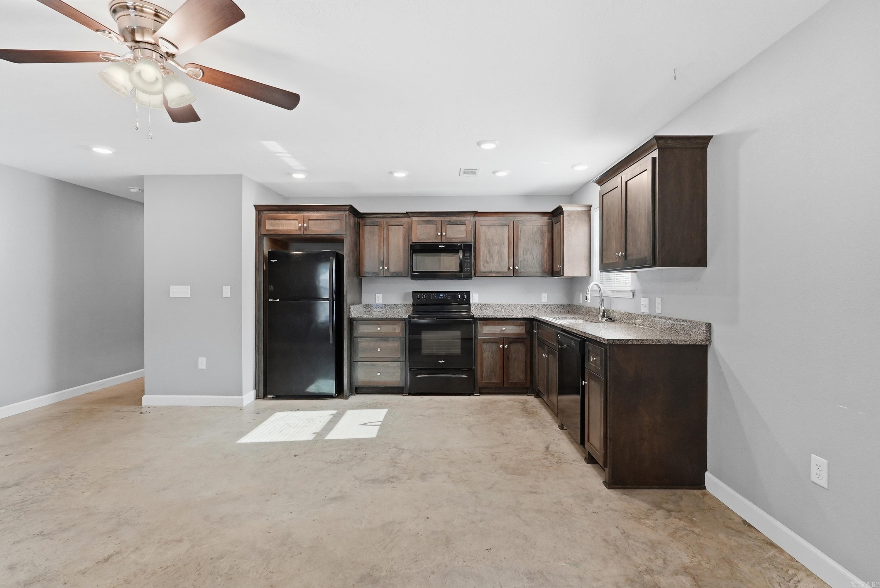 HARRINGTON & REYNOLDS MH PARK - Residential Income