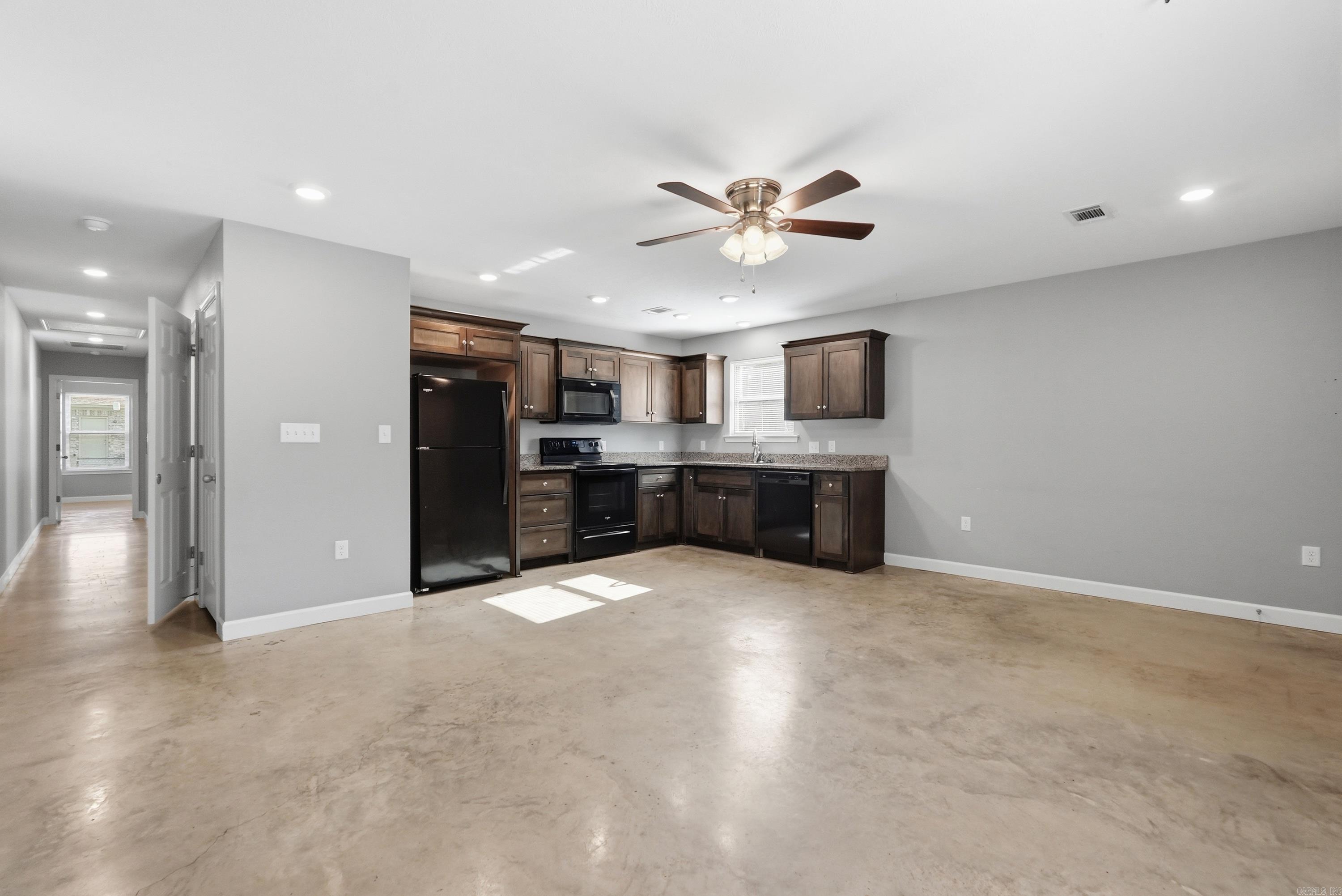 HARRINGTON & REYNOLDS MH PARK - Residential Income